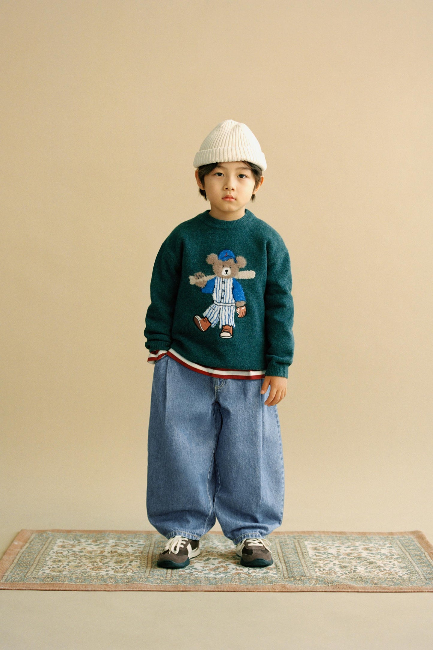BEAR KNIT SWEATER