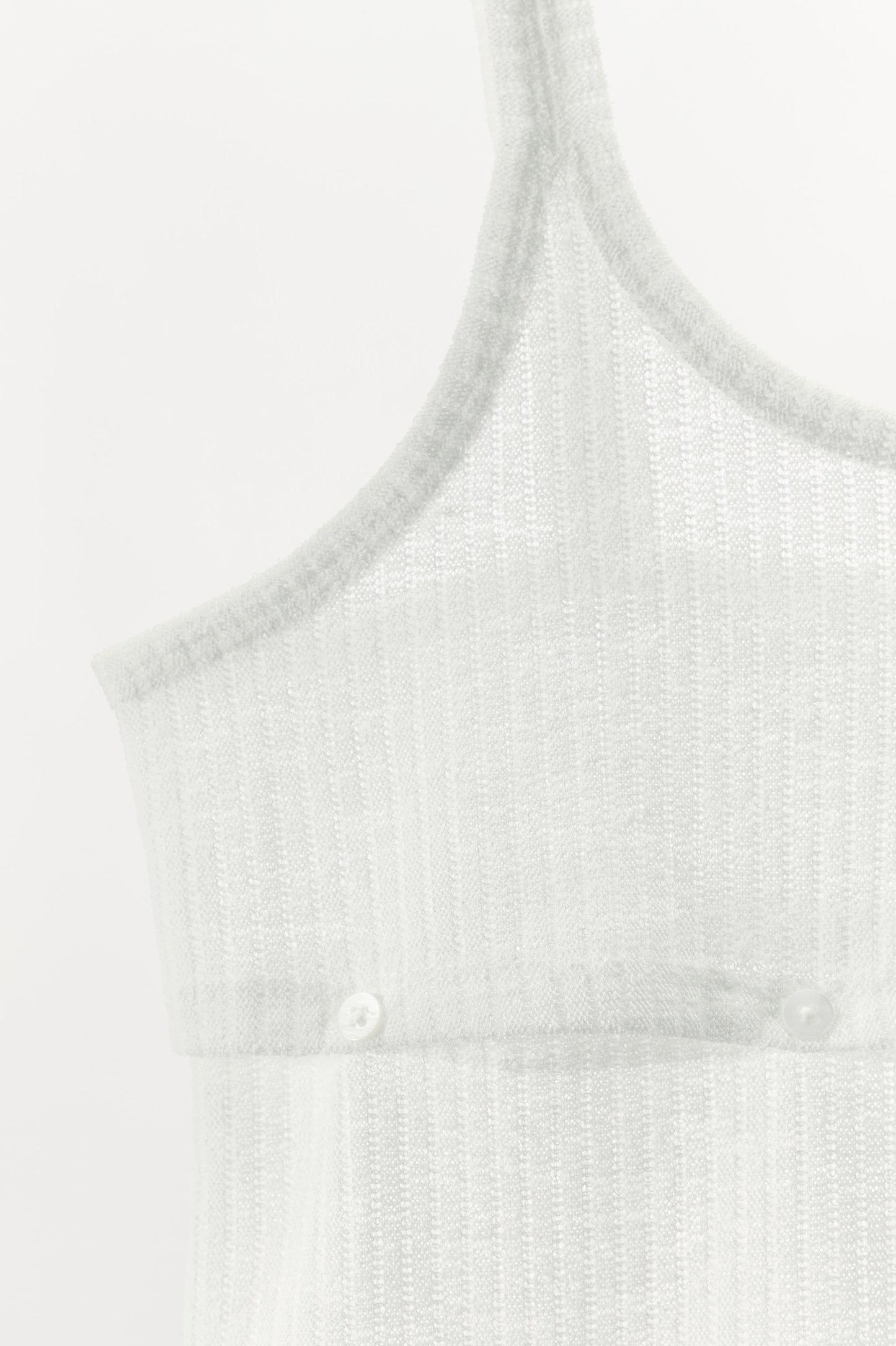 BUTTON KNIT TOP