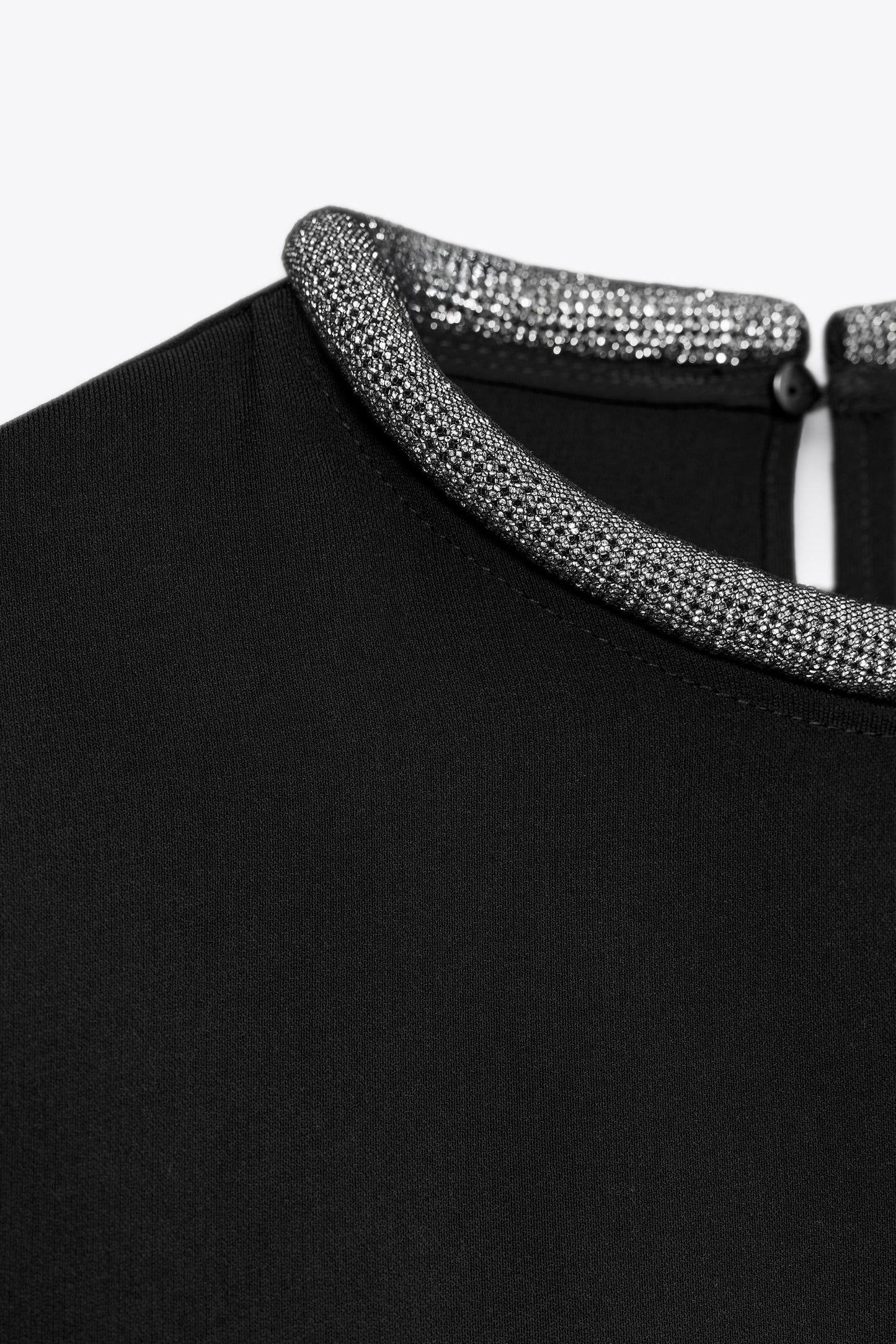 GLITTER NECK TOP