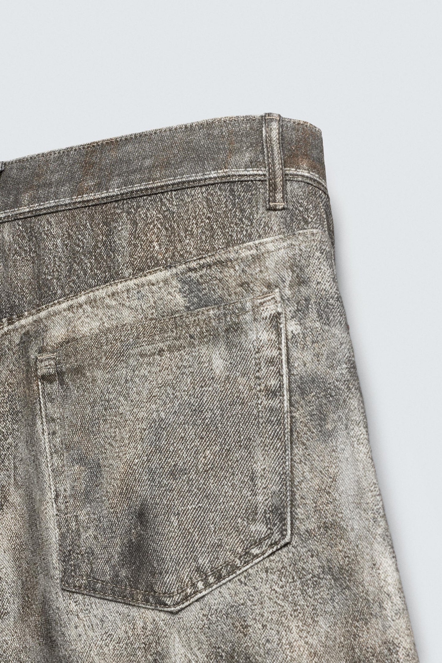 ABSTRACT PRINT BAGGY FIT DENIM SHORTS