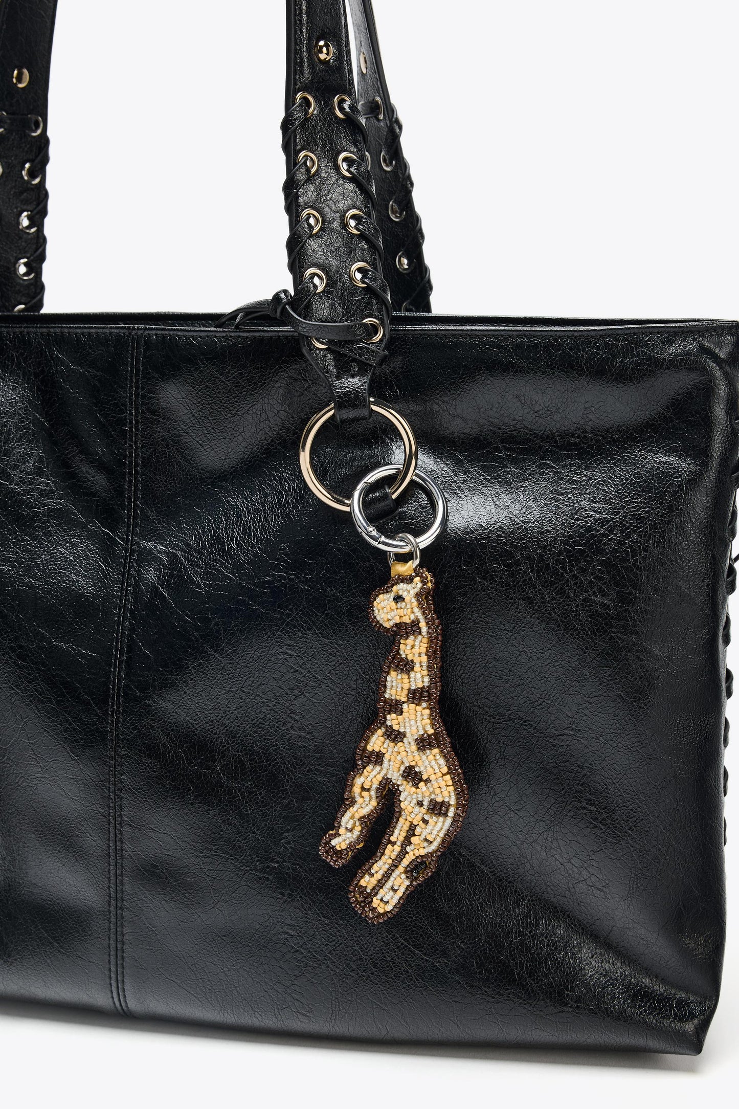 GIRAFFE CHARM