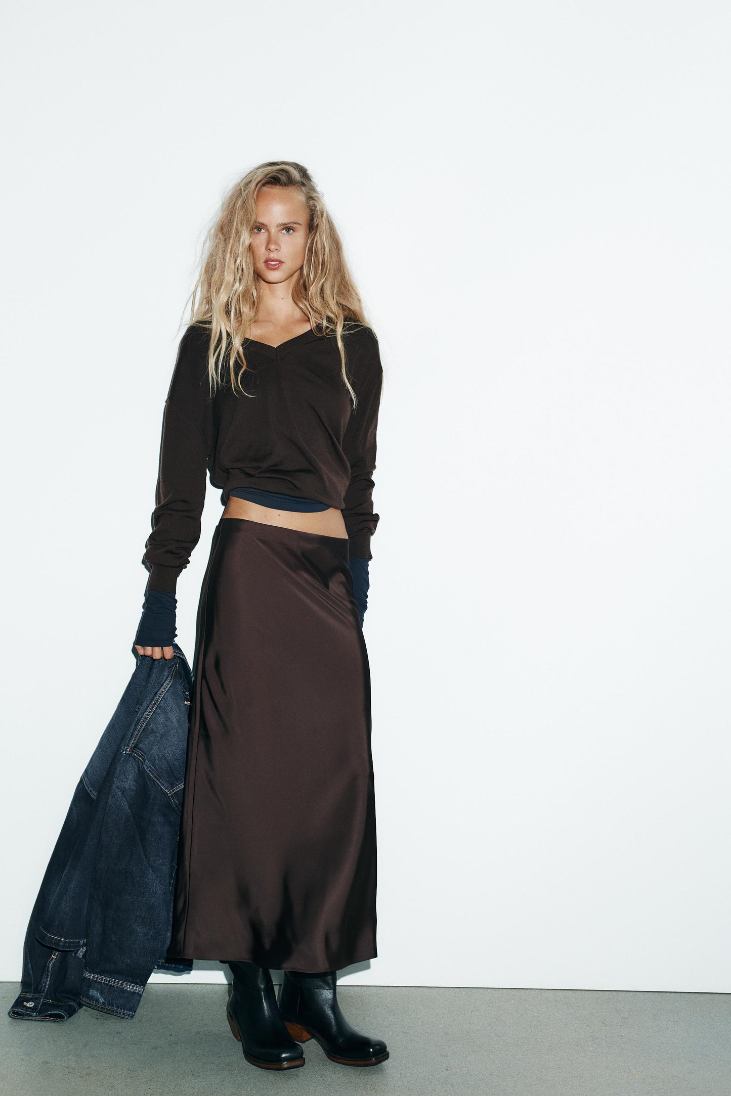 SATIN MIDI SKIRT