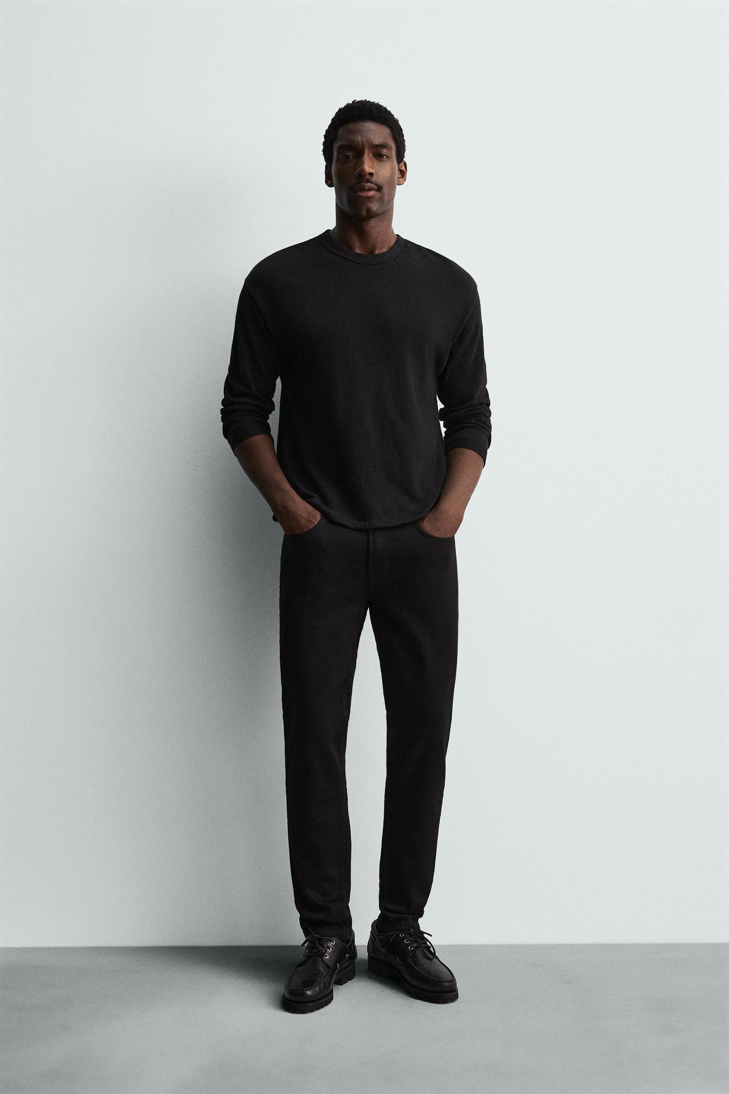 SLIM FIT JEANS