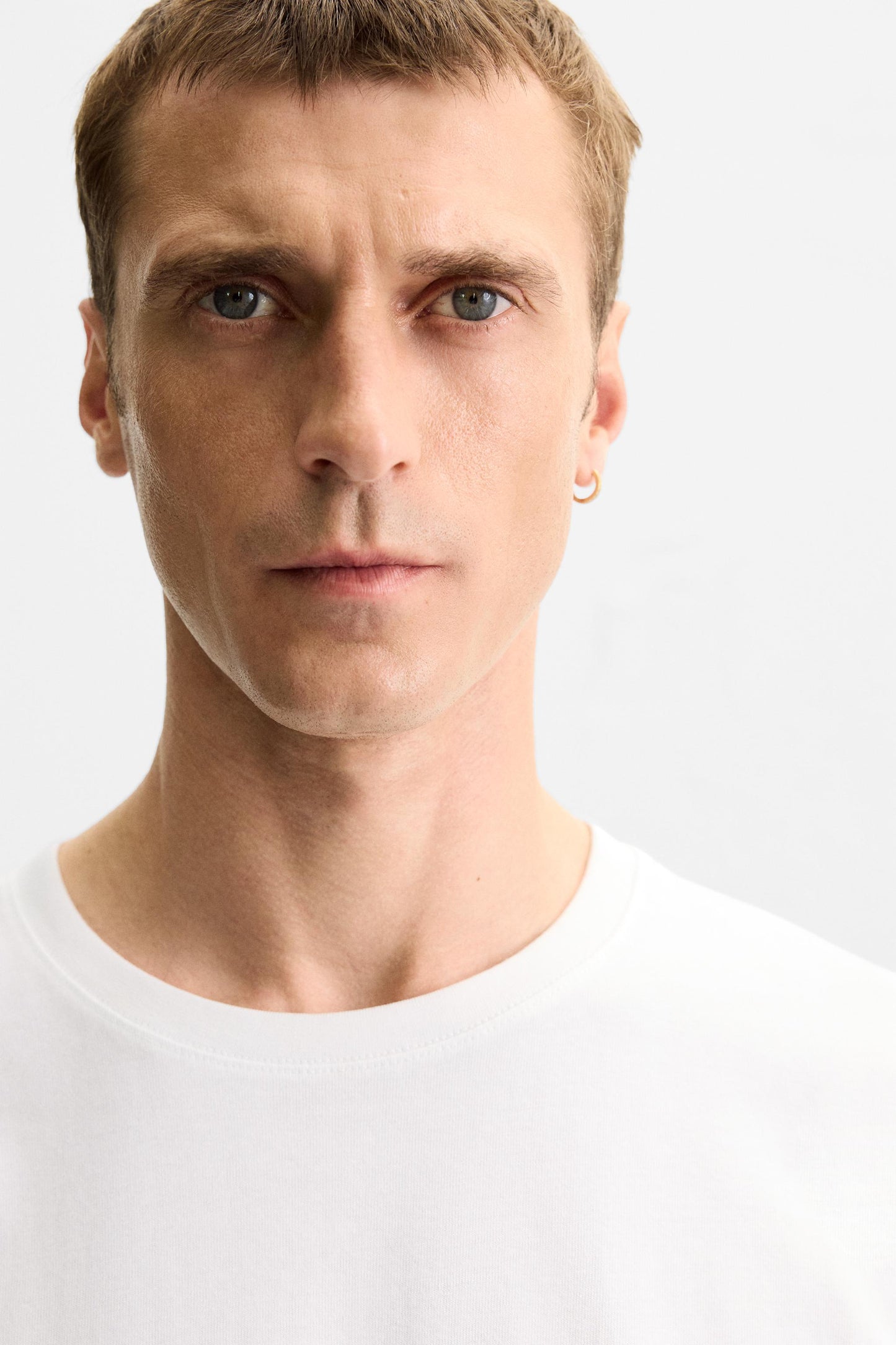 BASIC MEDIUM WEIGHT T-SHIRT