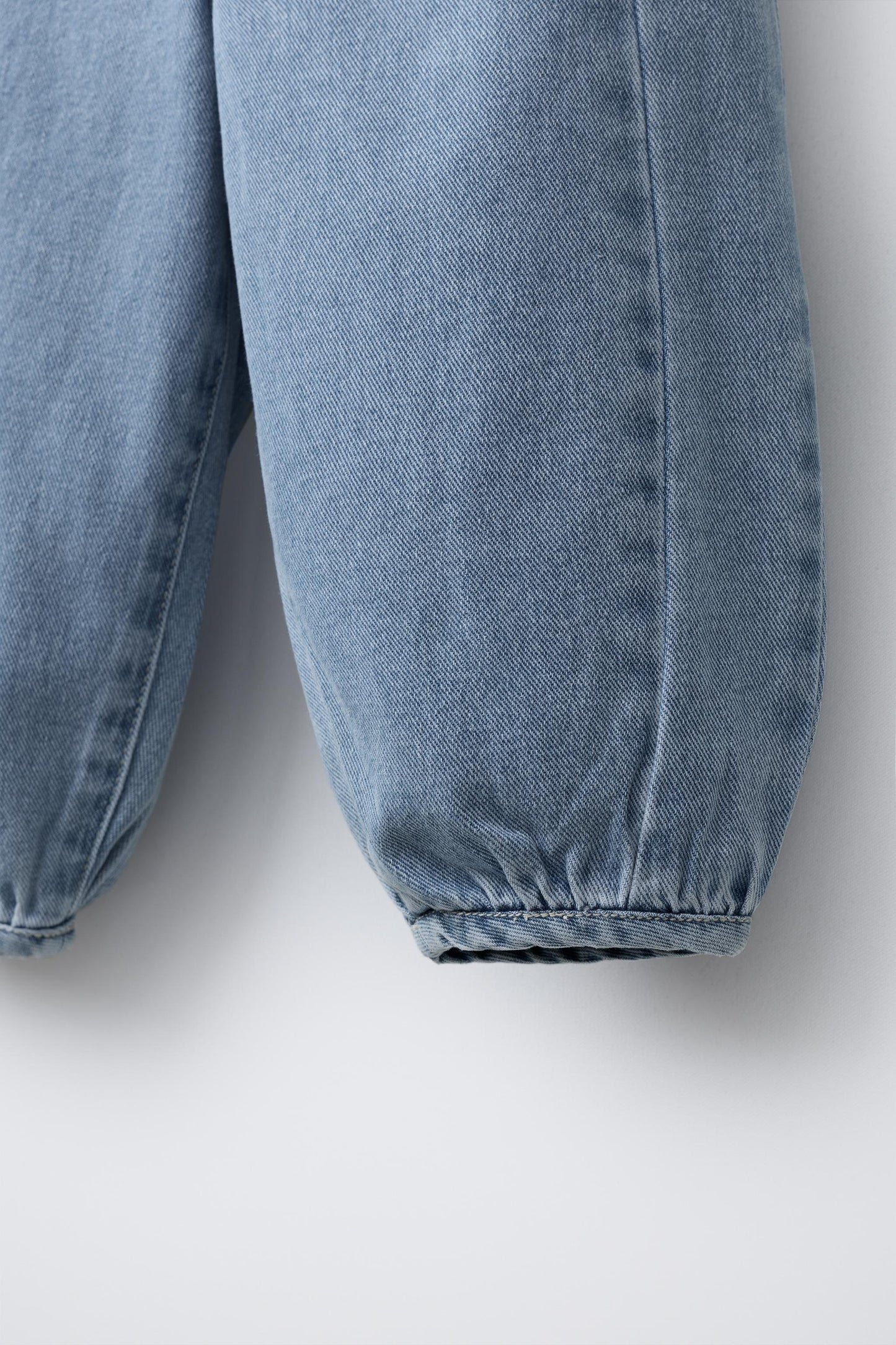 BALLOON JEANS