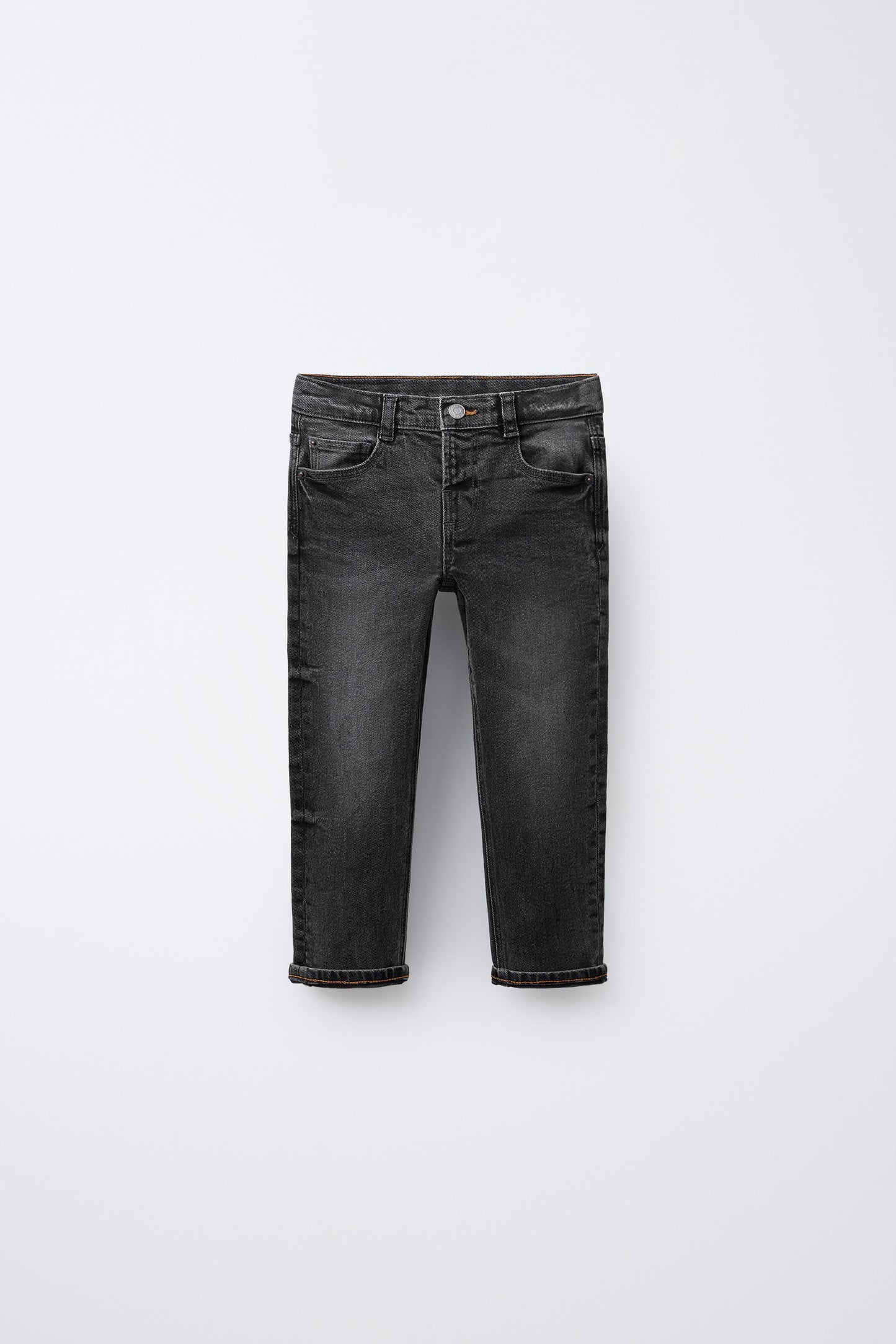STRAIGHT FIT JEANS