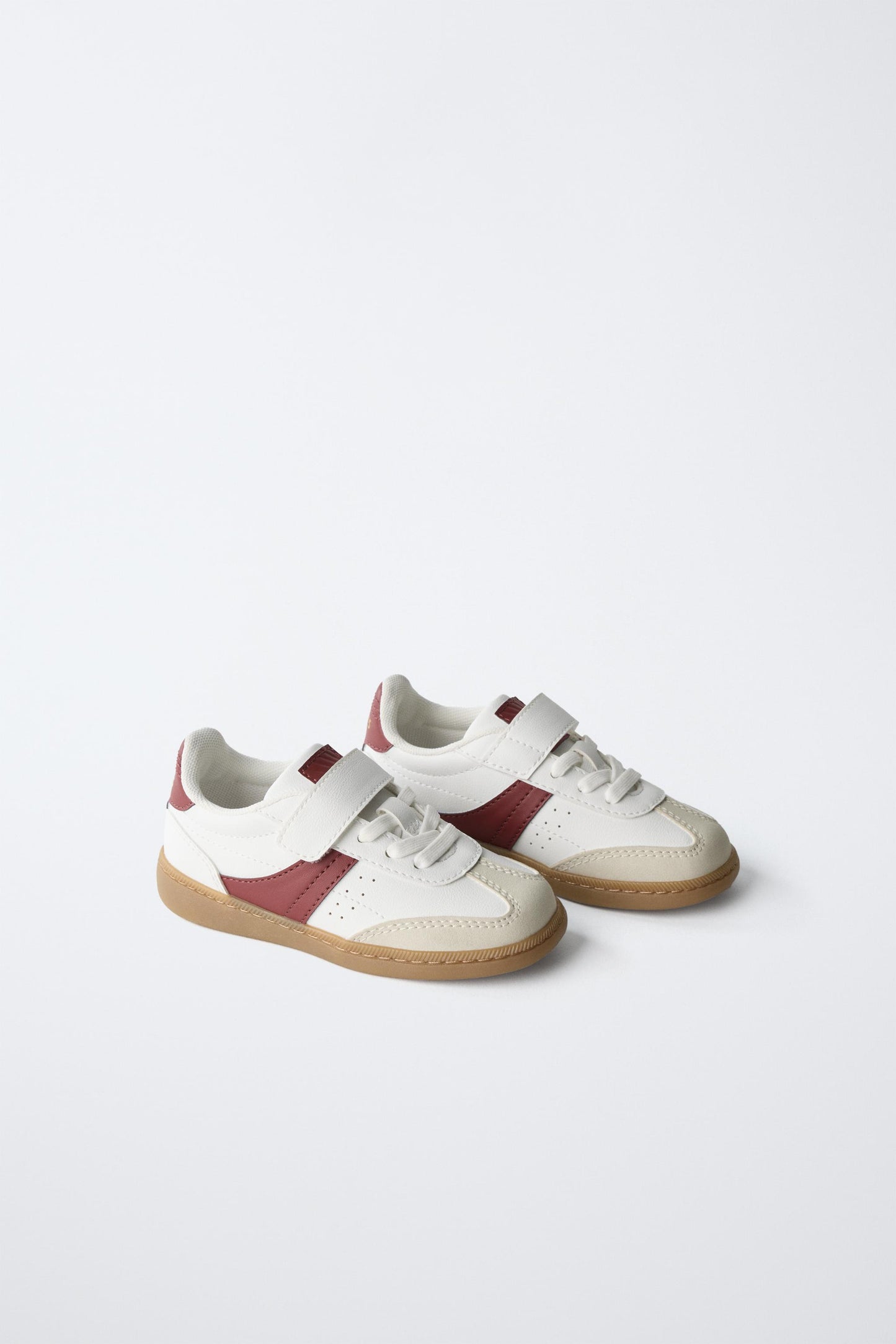 RETRO SNEAKERS