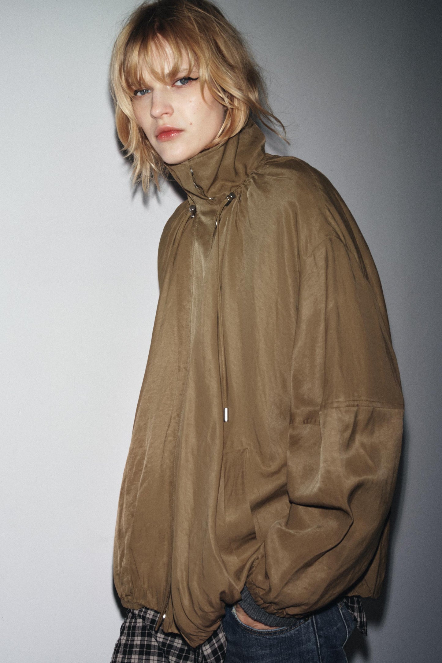 ZW COLLECTION FLUID BOMBER JACKET