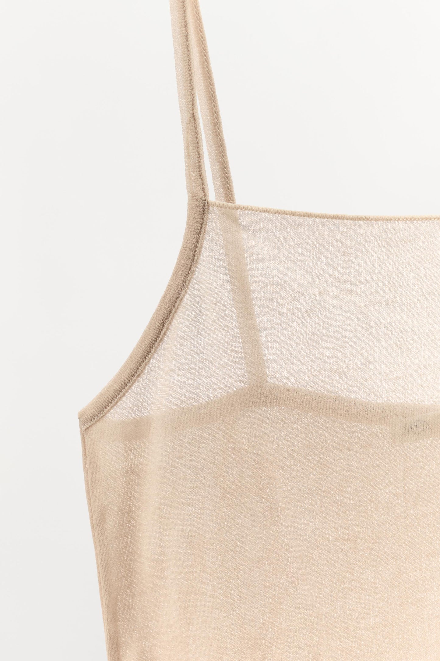 SOFT STRAP TOP