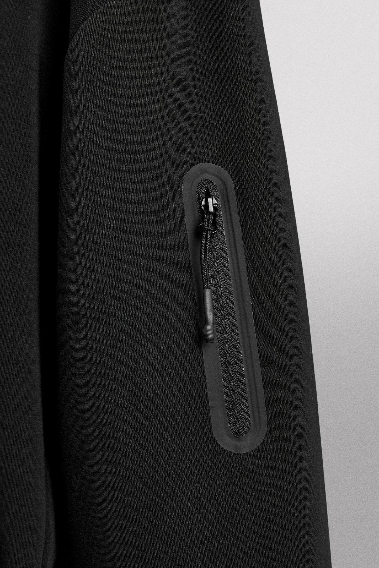 CREWNECK TECHNICAL SWEATSHIRT