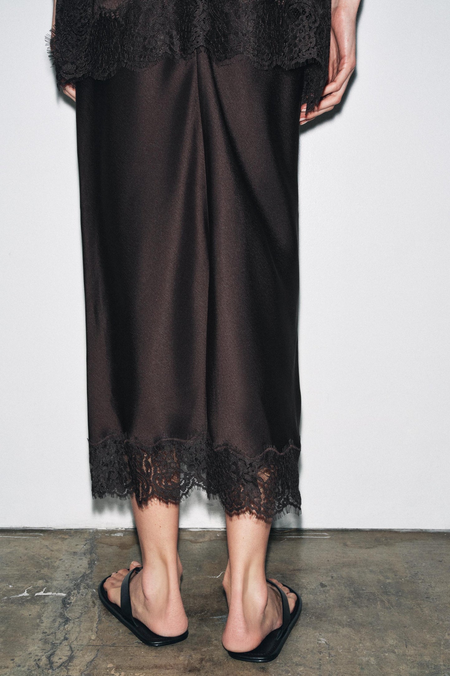 SATIN EFFECT LACE SKIRT ZW COLLECTION
