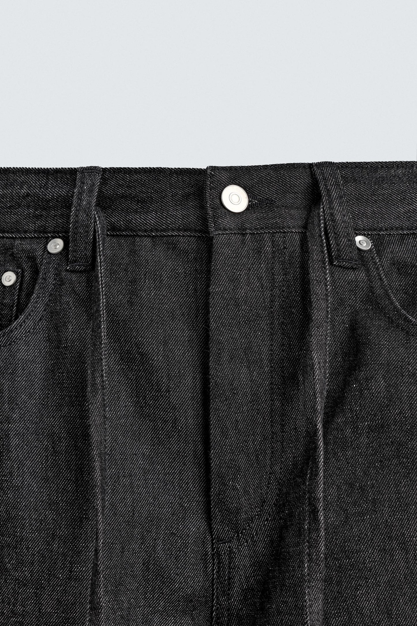 RELAXED FLARE FIT JEANS