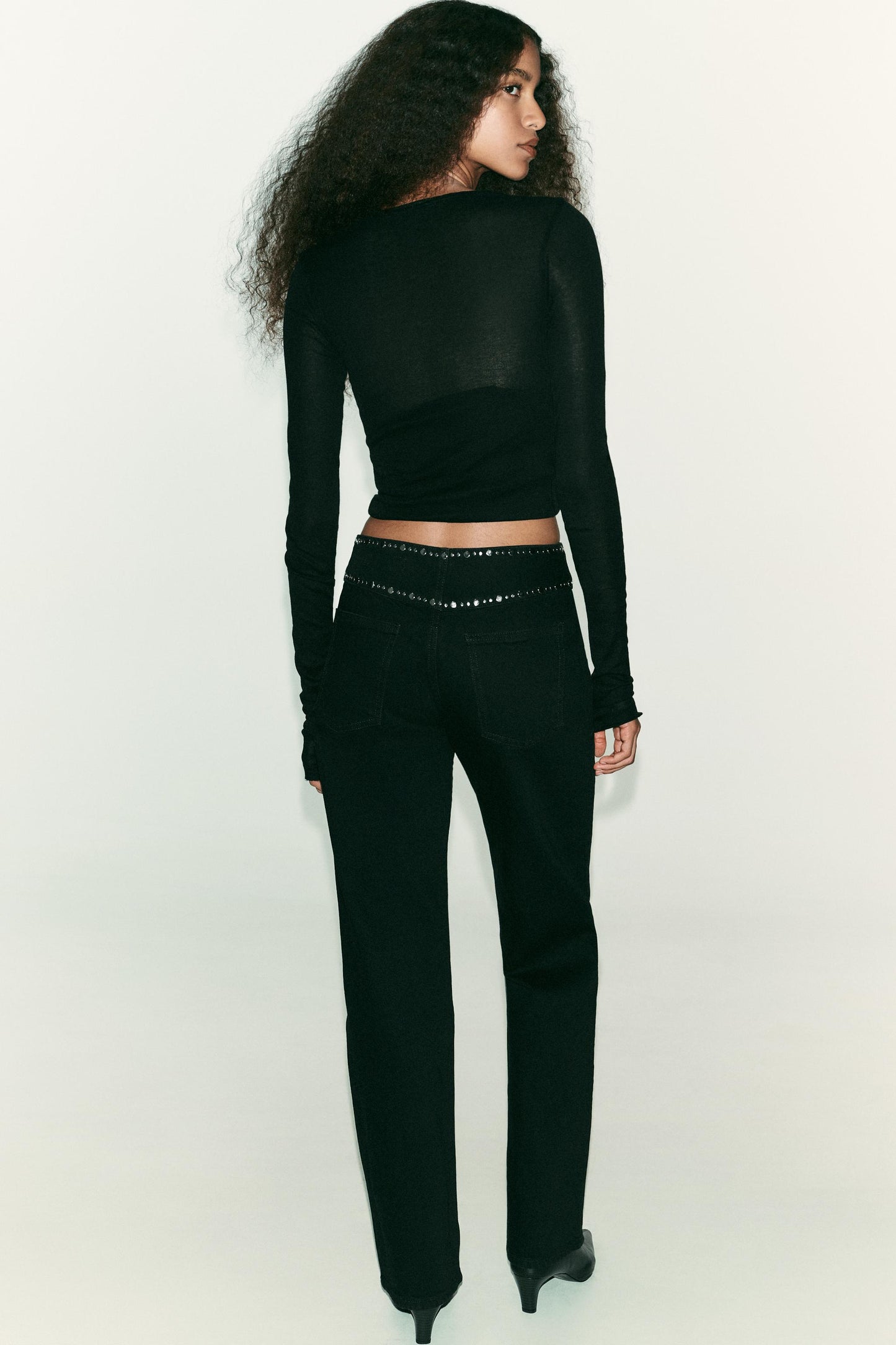 Z1975 HIGH WAIST STRAIGHT LONG LENGTH JEANS WITH STUDS