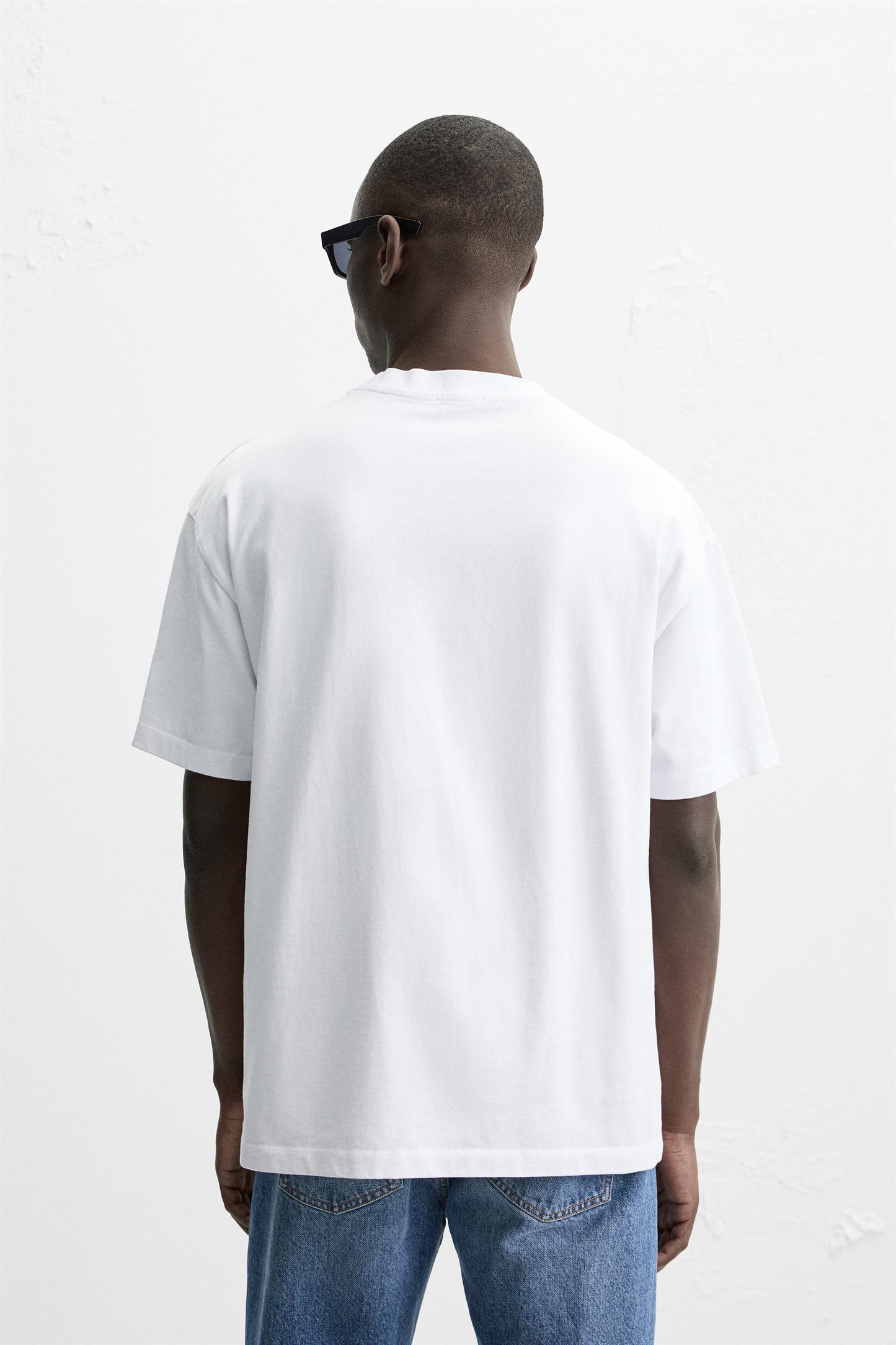 BASIC HEAVYWEIGHT T-SHIRT
