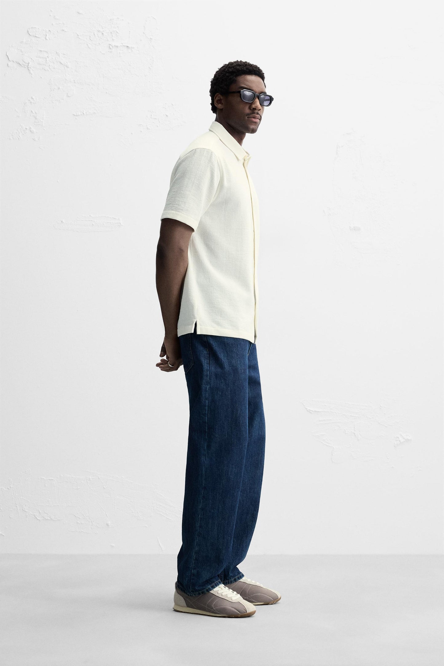 REGULAR FIT TEXTURED SHIRT