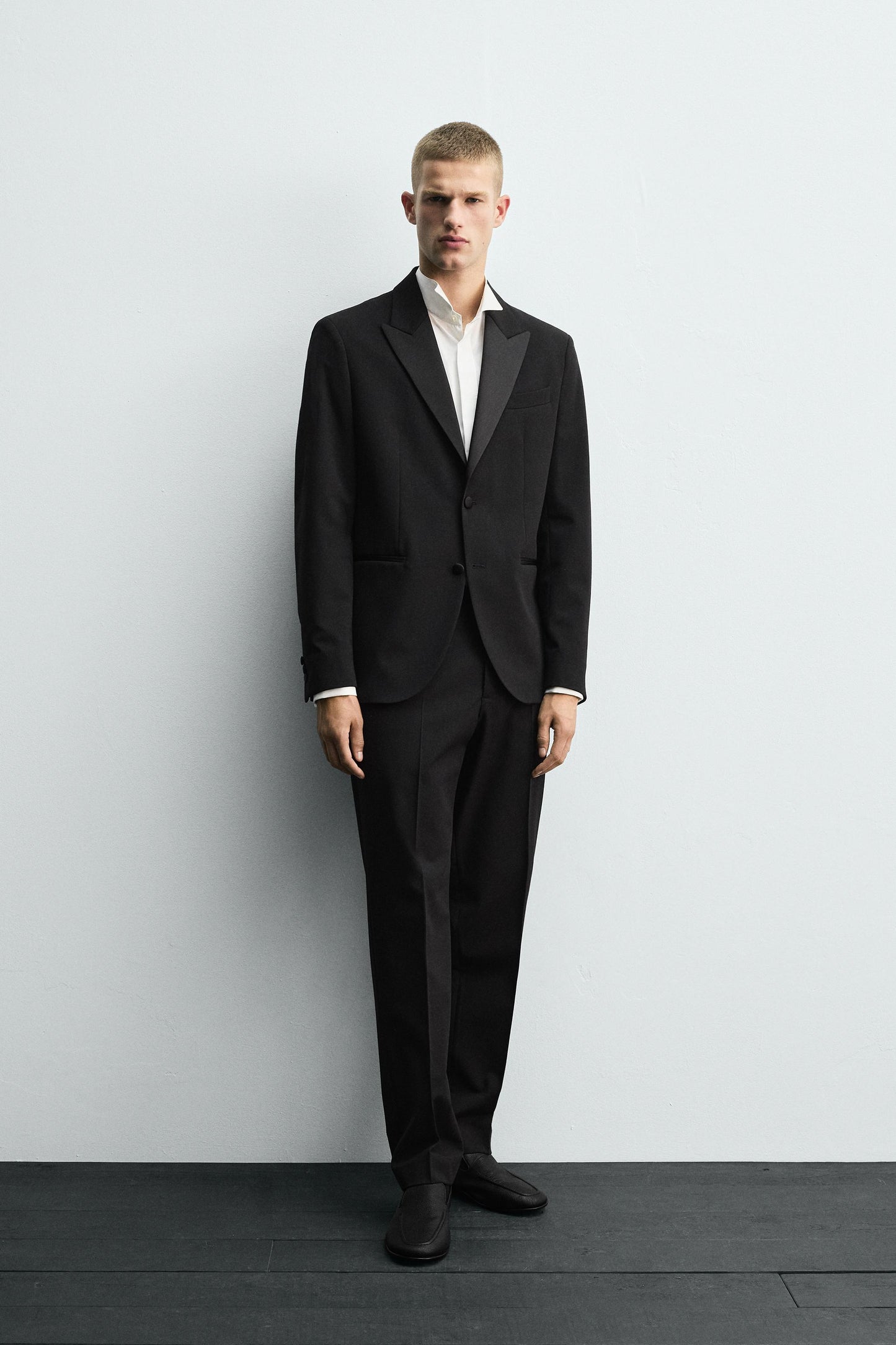 WOOL BLEND TUXEDO SUIT BLAZER
