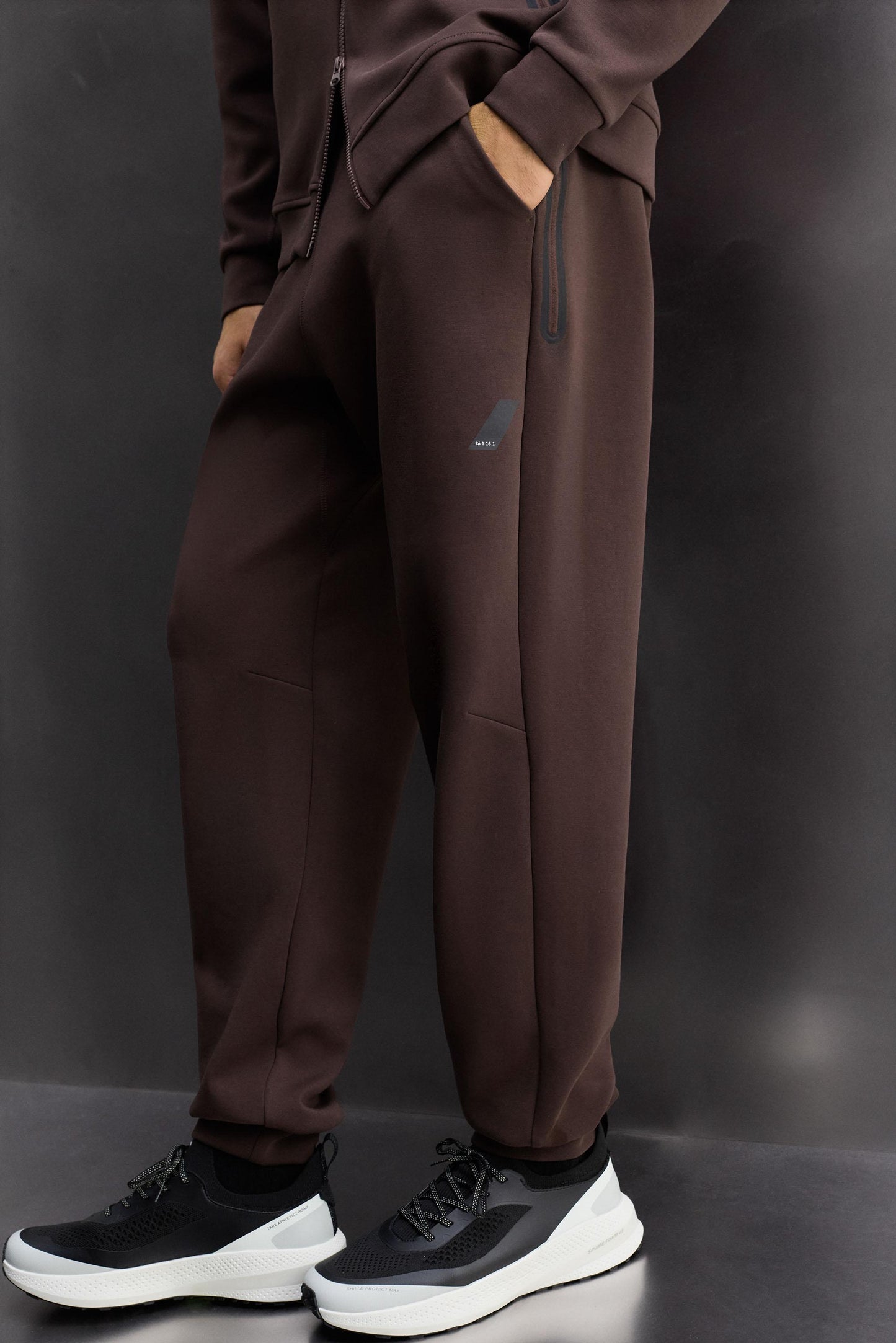 TECHNICAL ZIPPER PANTS