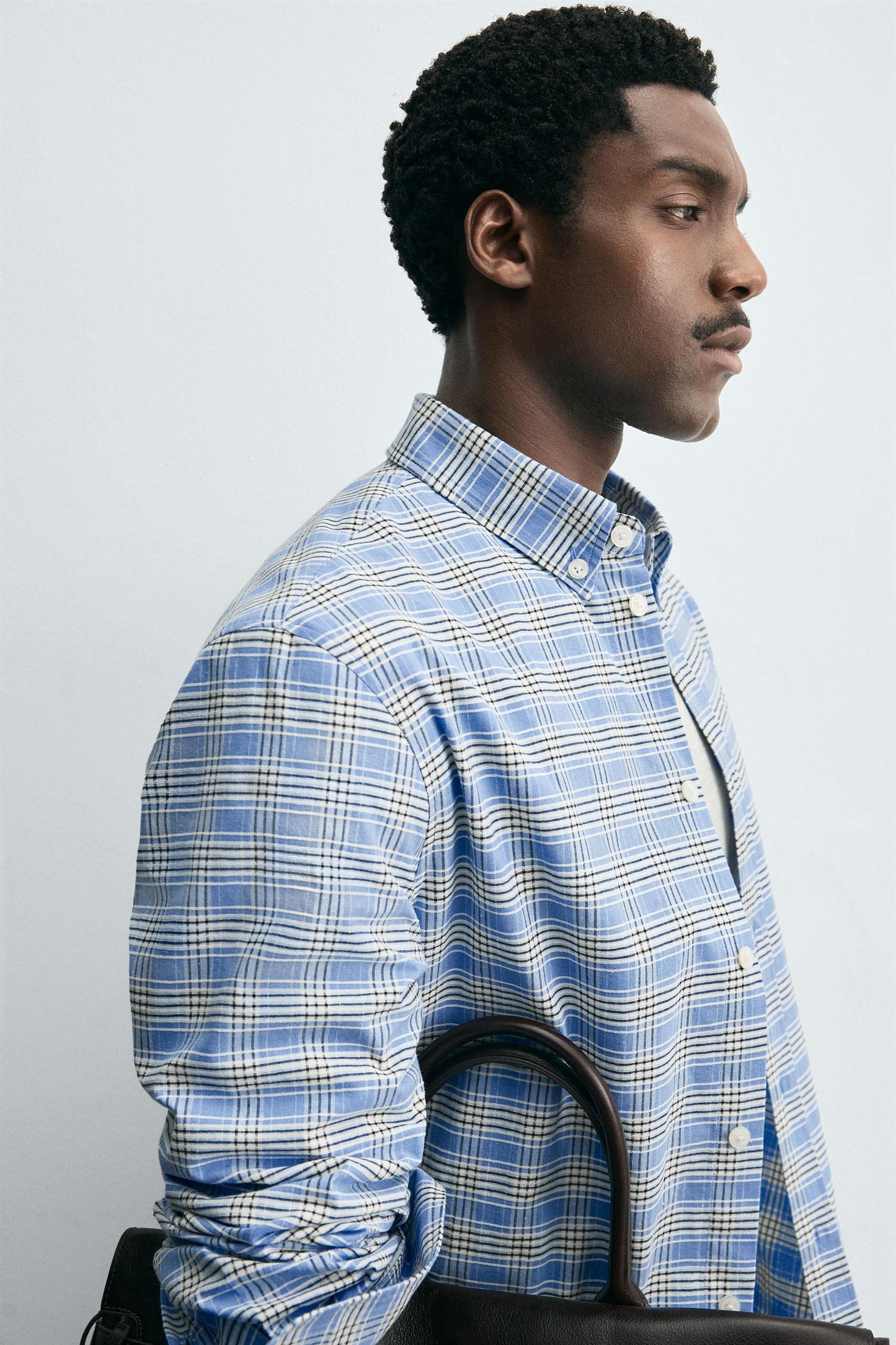 BUTTON-DOWN COLLAR PLAID SHIRT