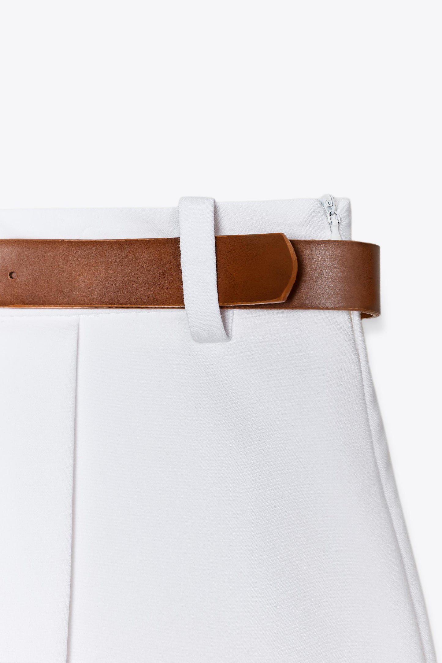 BELTED WRAP SKORT