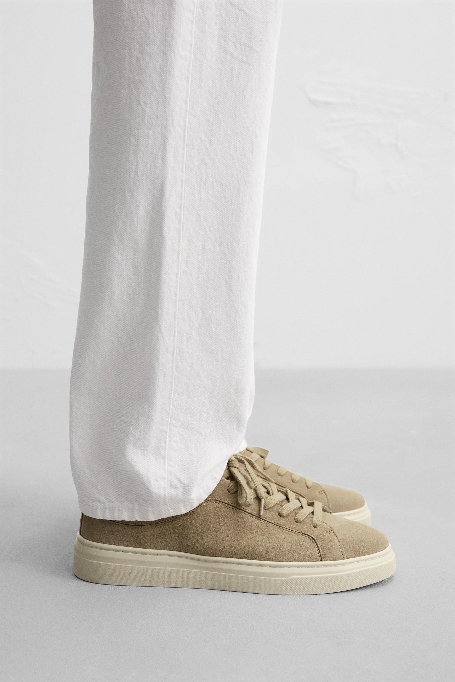 LEATHER SNEAKERS