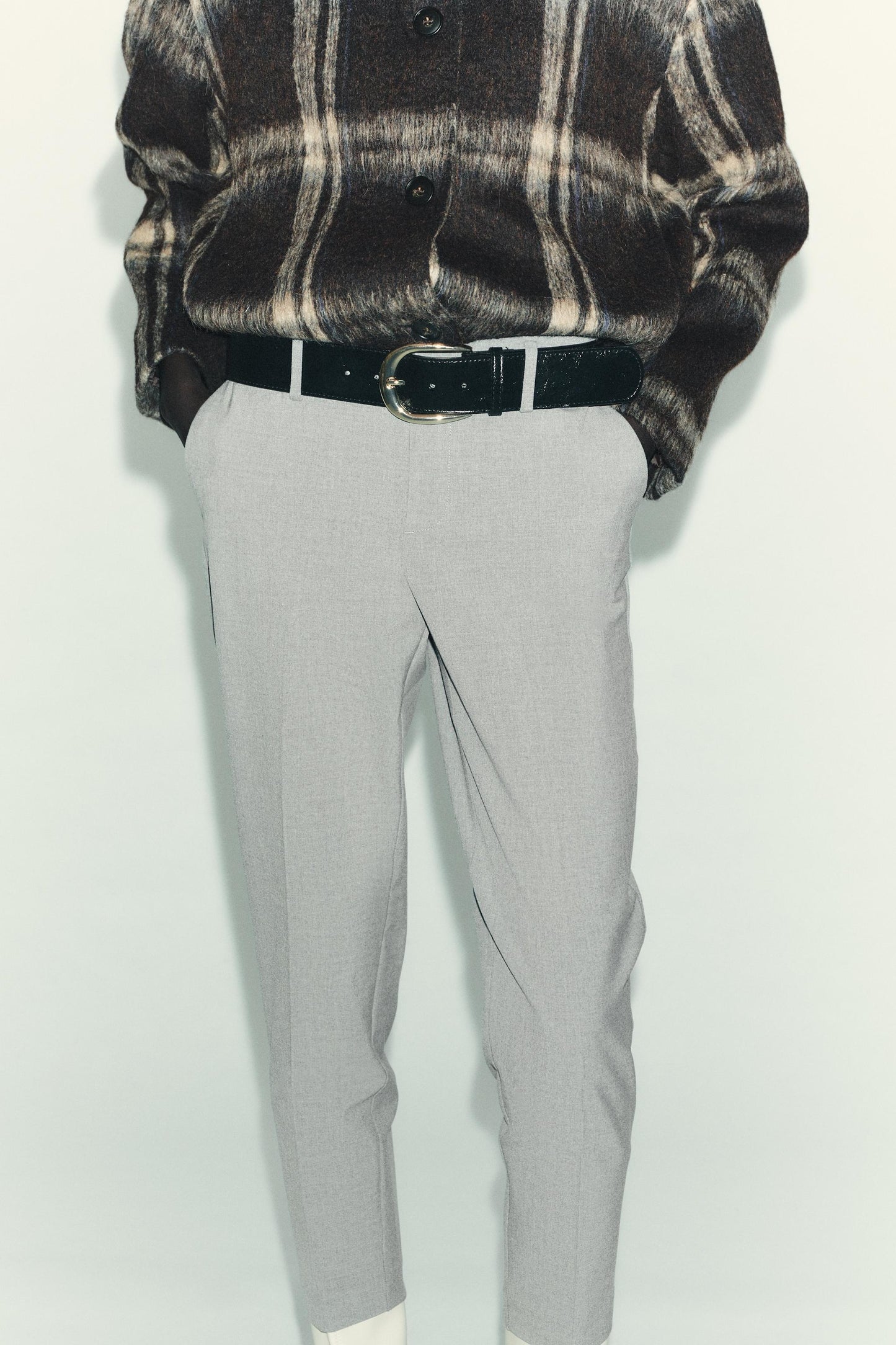BELTED SLIM PANTS