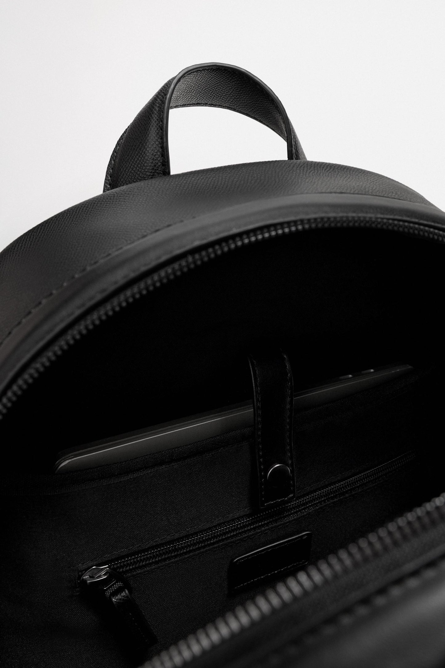 TEXTURE BACKPACK