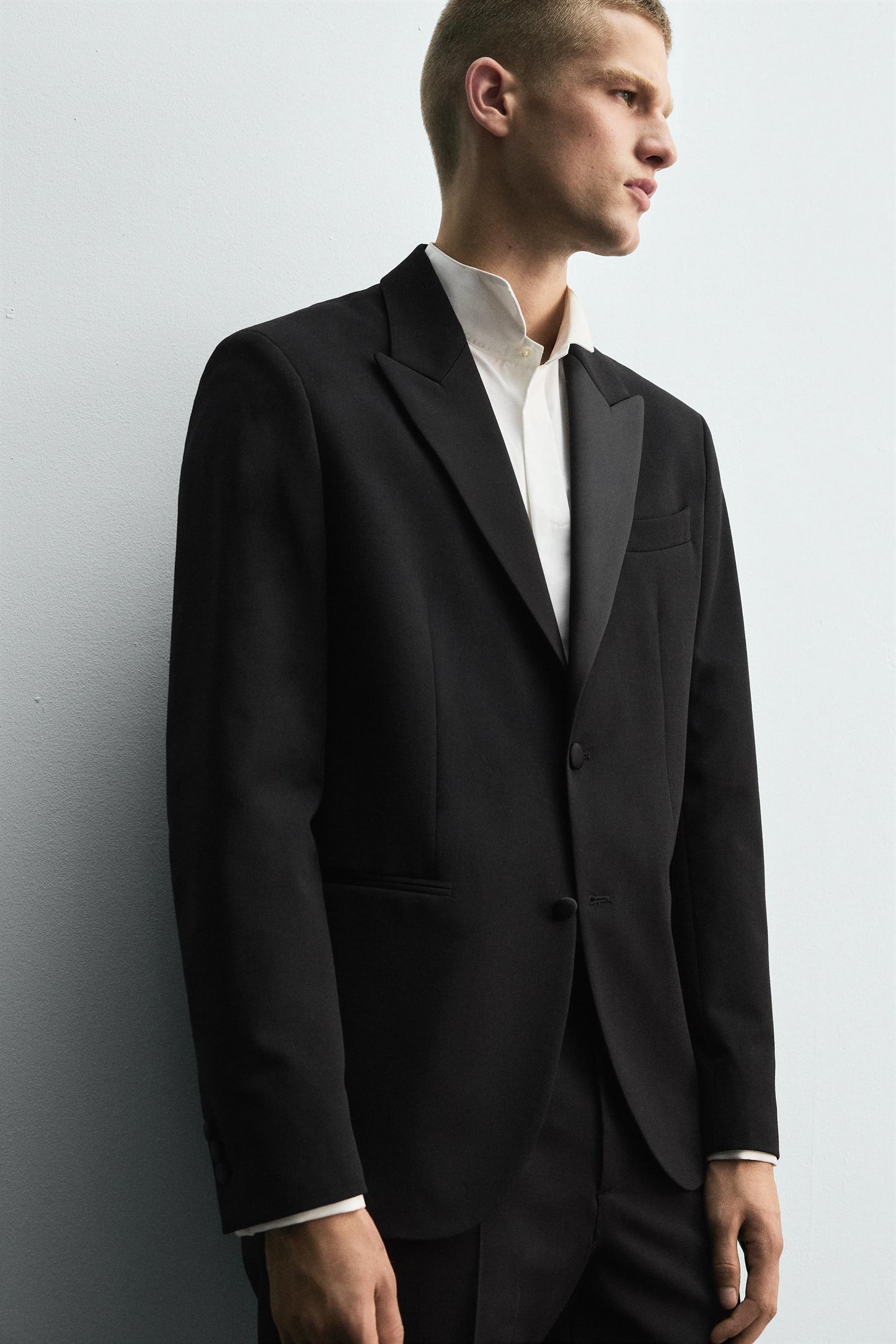 WOOL BLEND TUXEDO SUIT BLAZER