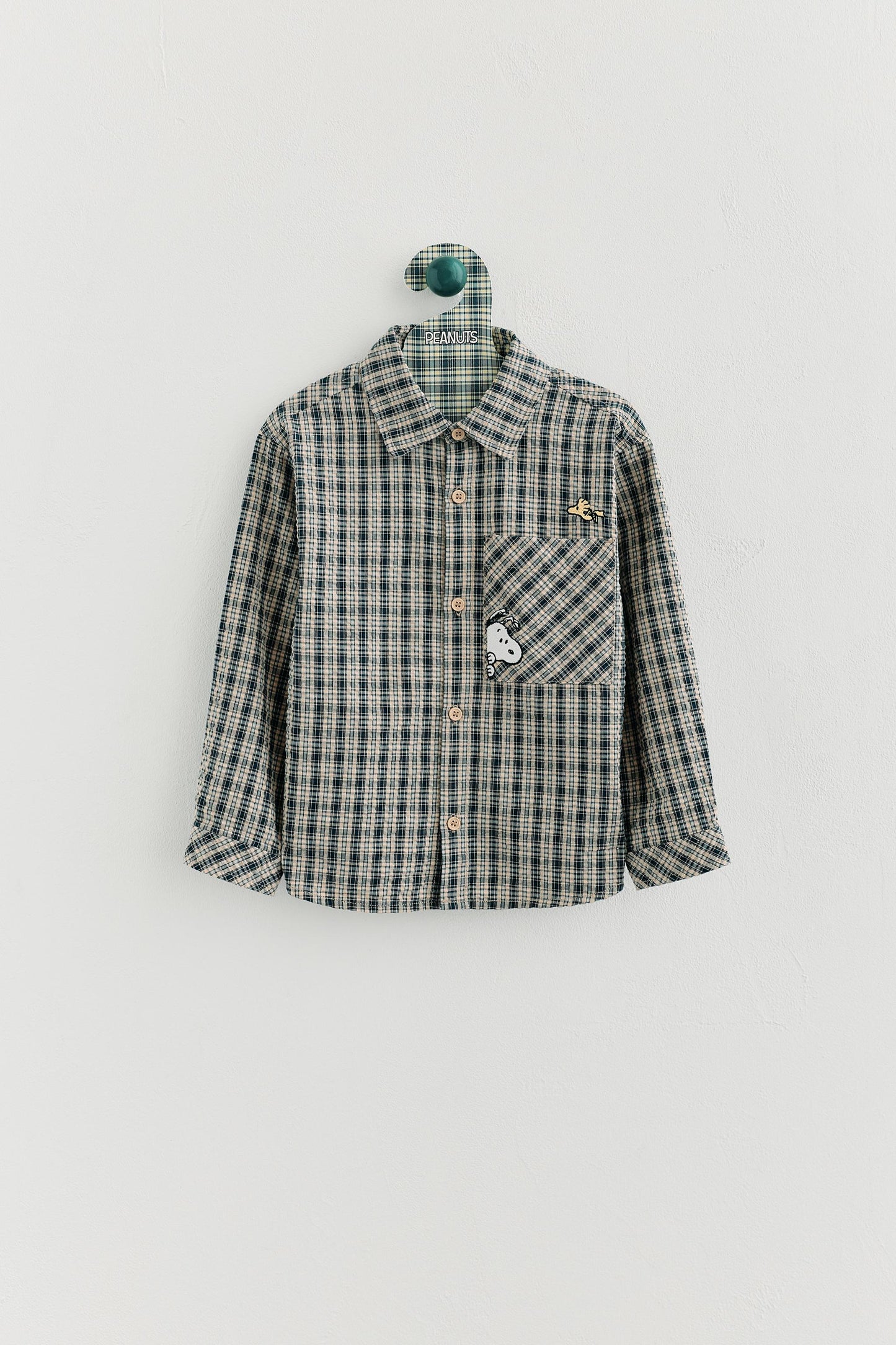 PLAID SHIRT SNOOPY PEANUTS™