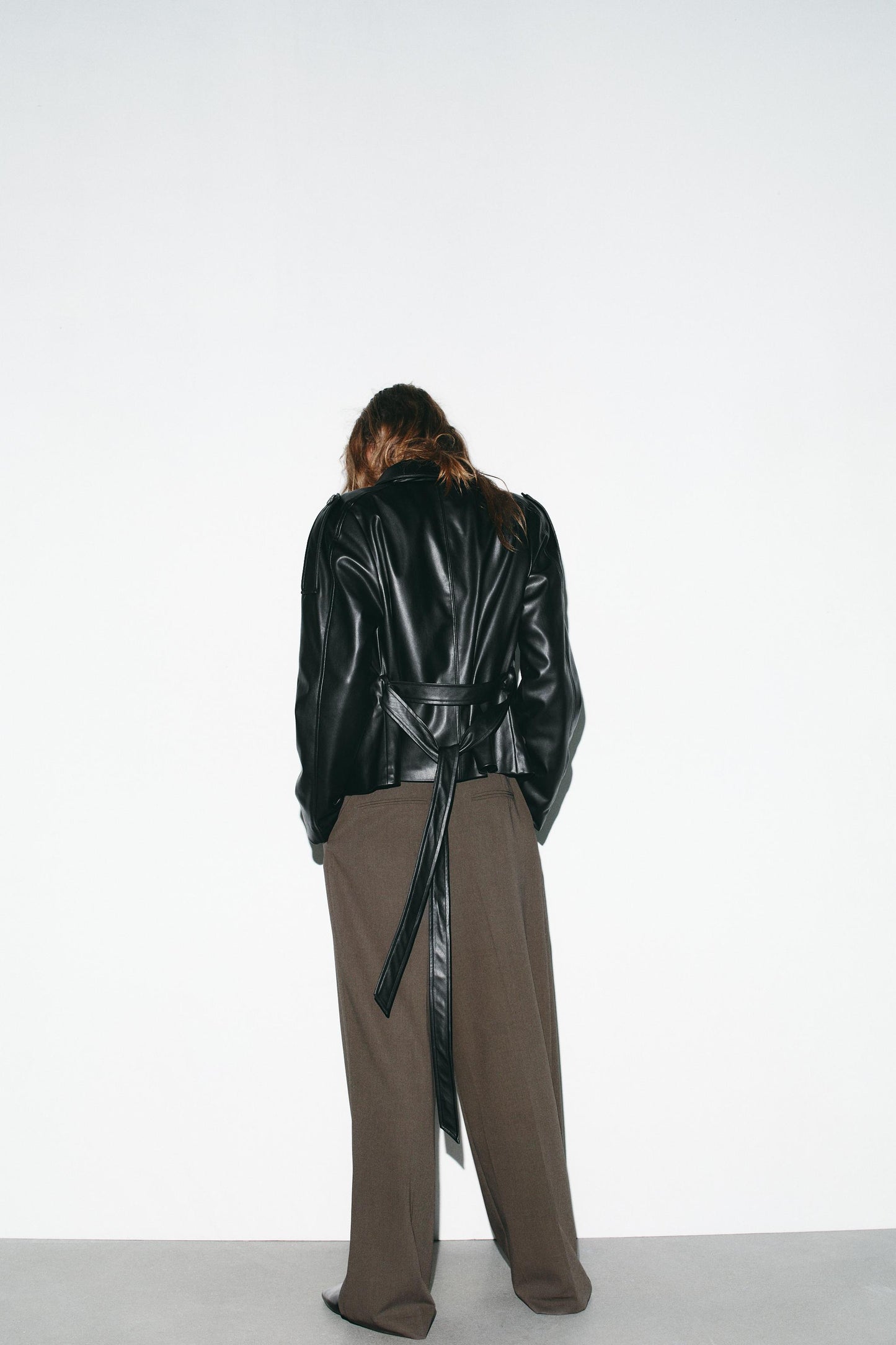 SHORT FAUX LEATHER TRENCH COAT