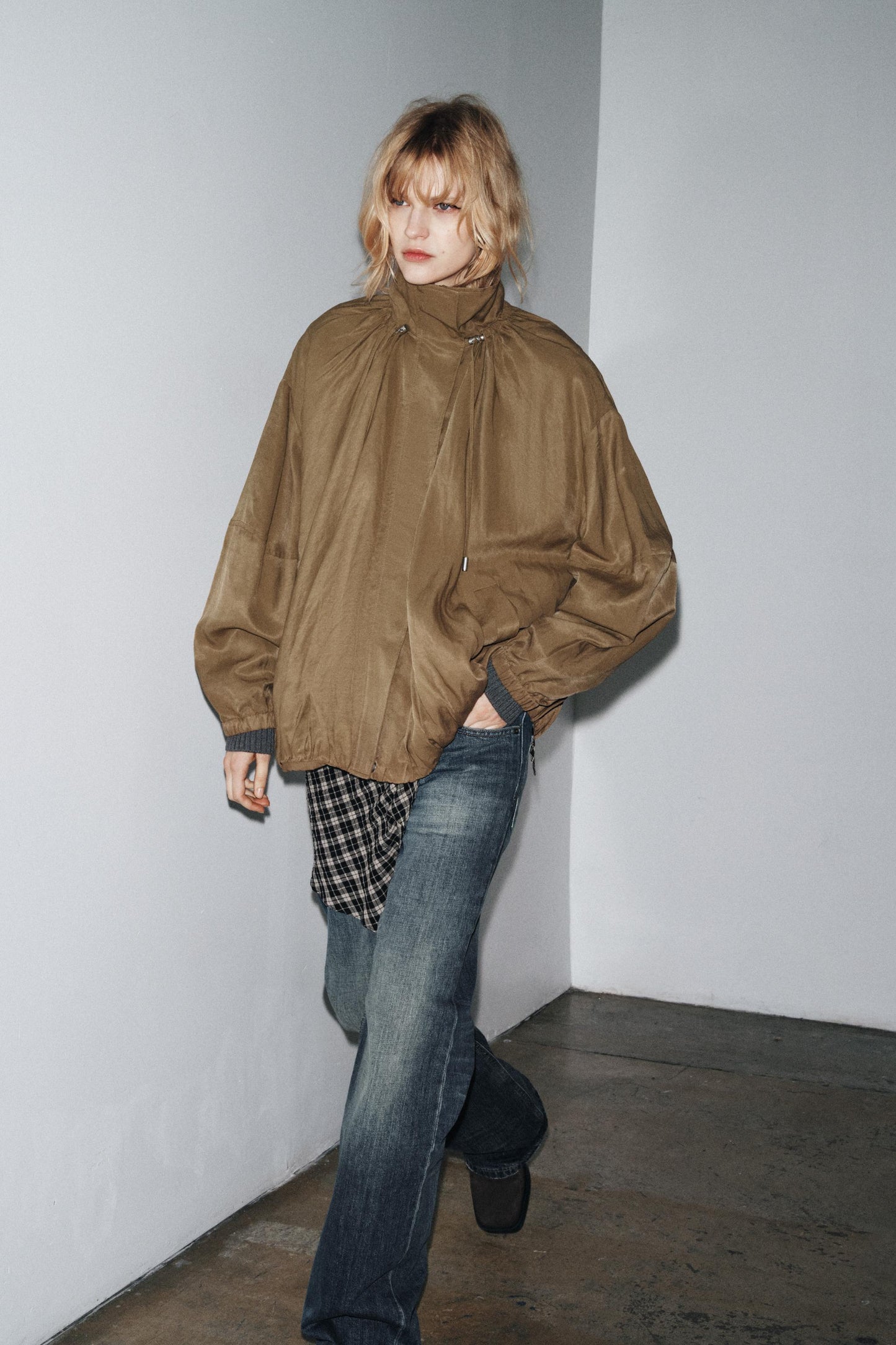 ZW COLLECTION FLUID BOMBER JACKET
