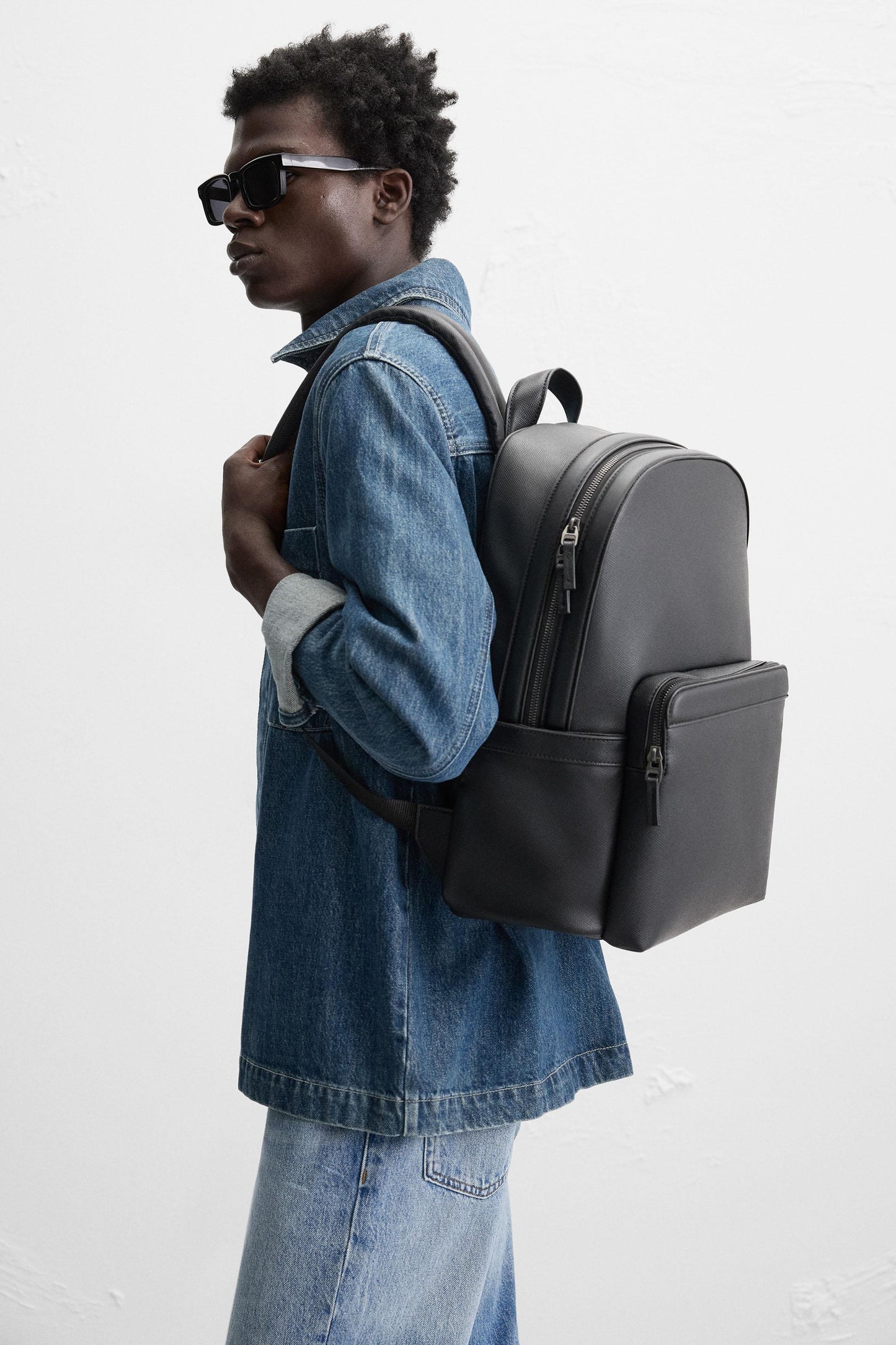 TEXTURE BACKPACK