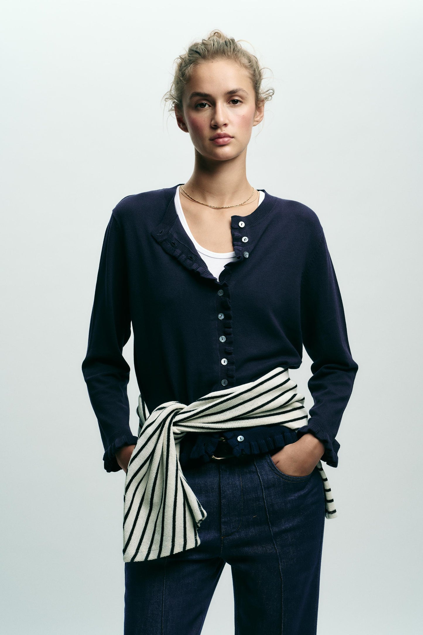 RUFFLED KNIT CARDIGAN