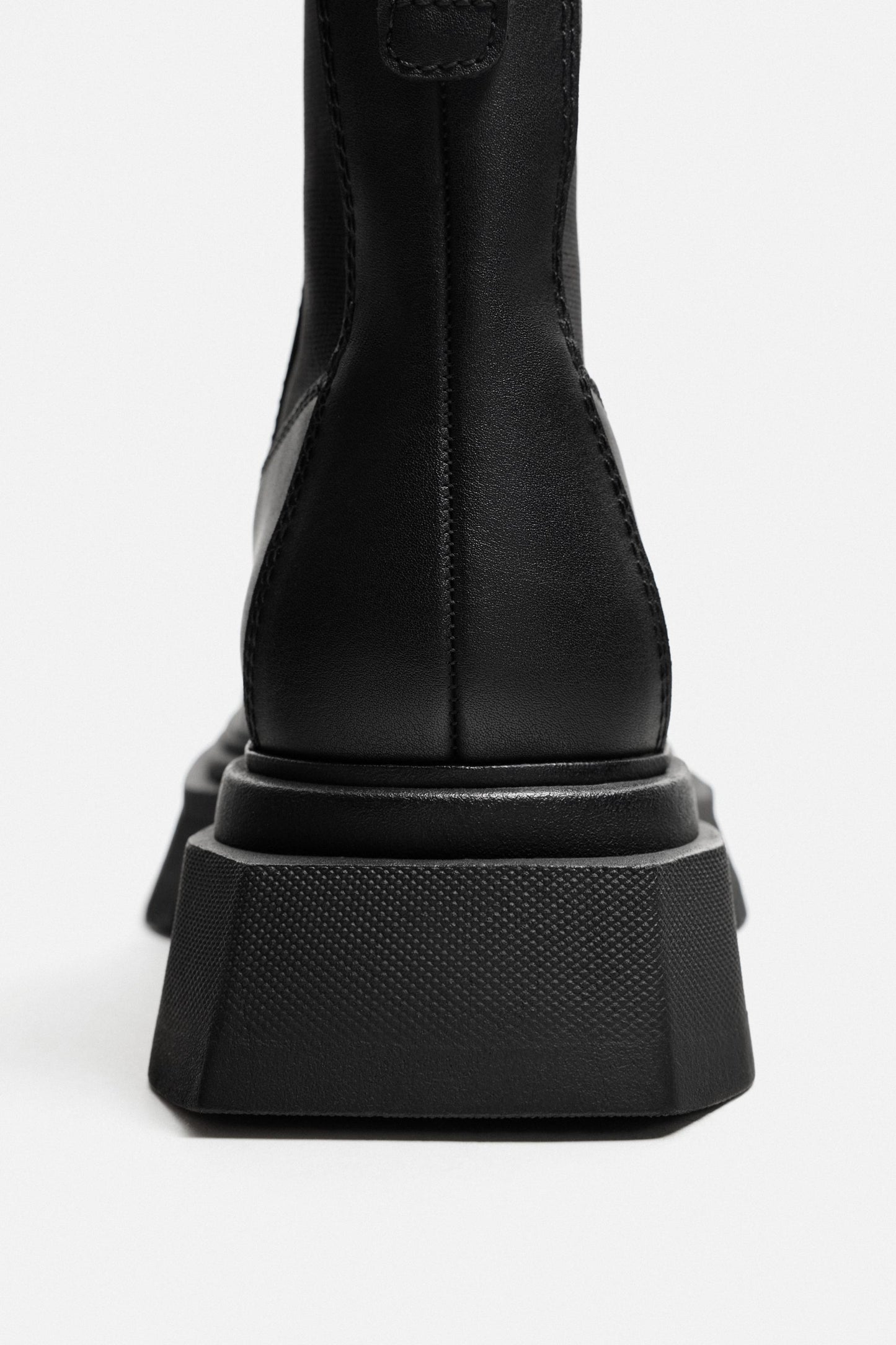 CHUNKY CHELSEA BOOTS