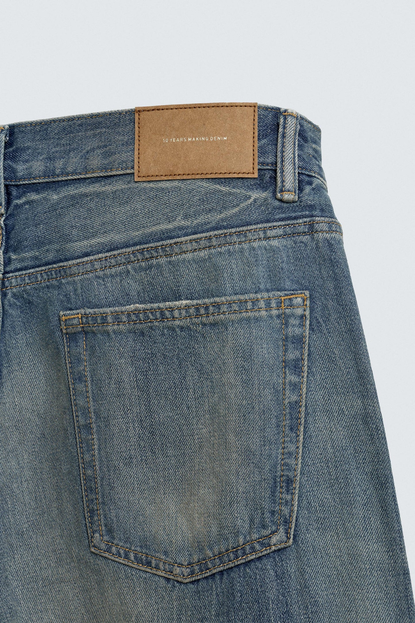 RIPPED REGULAR STRAIGHT FIT JEANS