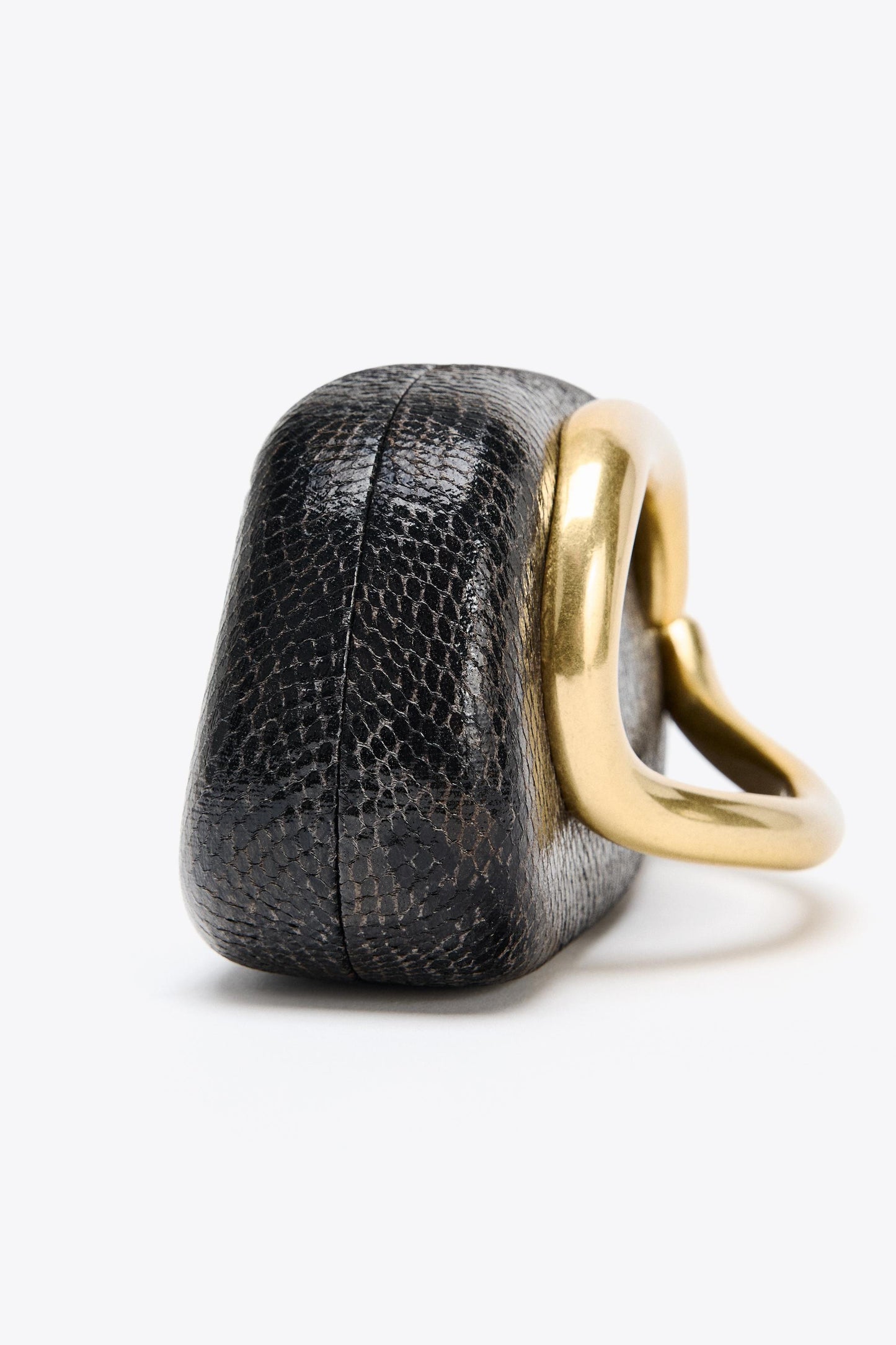 TEXTURED BOX BAG