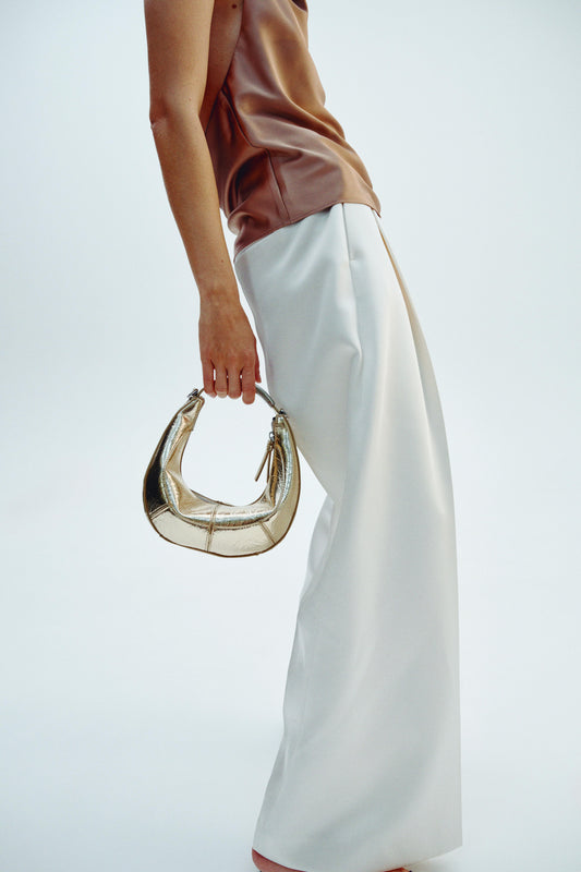 OVAL BAG WITH METAL HANDLE