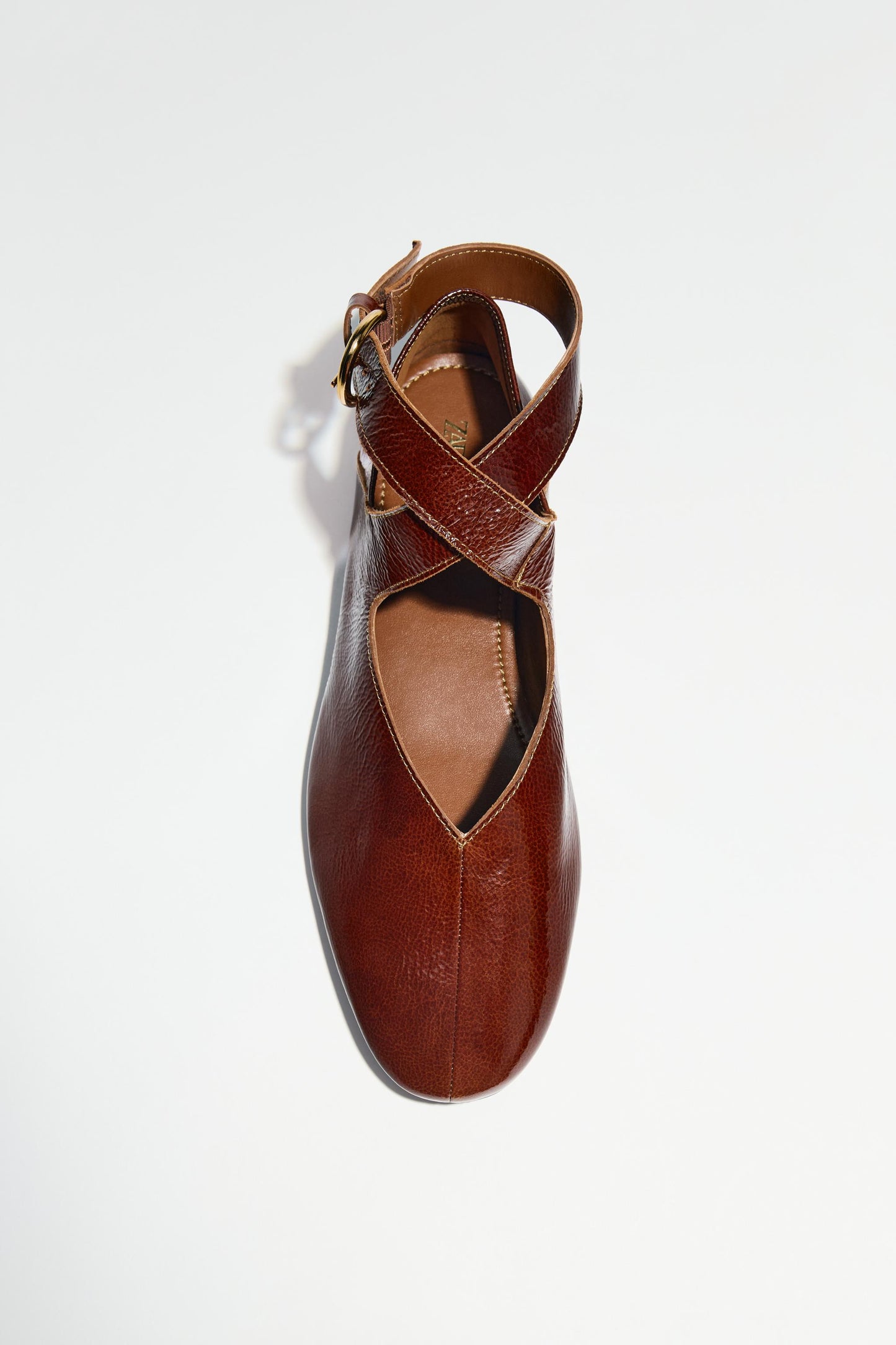 PATENT EFFECT BUCKLE BALLET FLATS