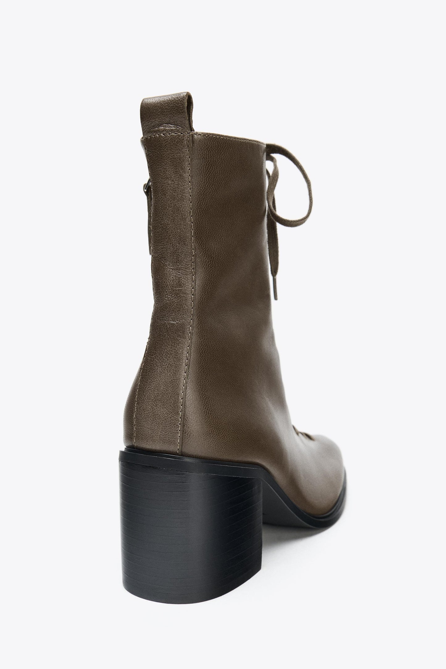 LACED LEATHER ANKLE BOOTS