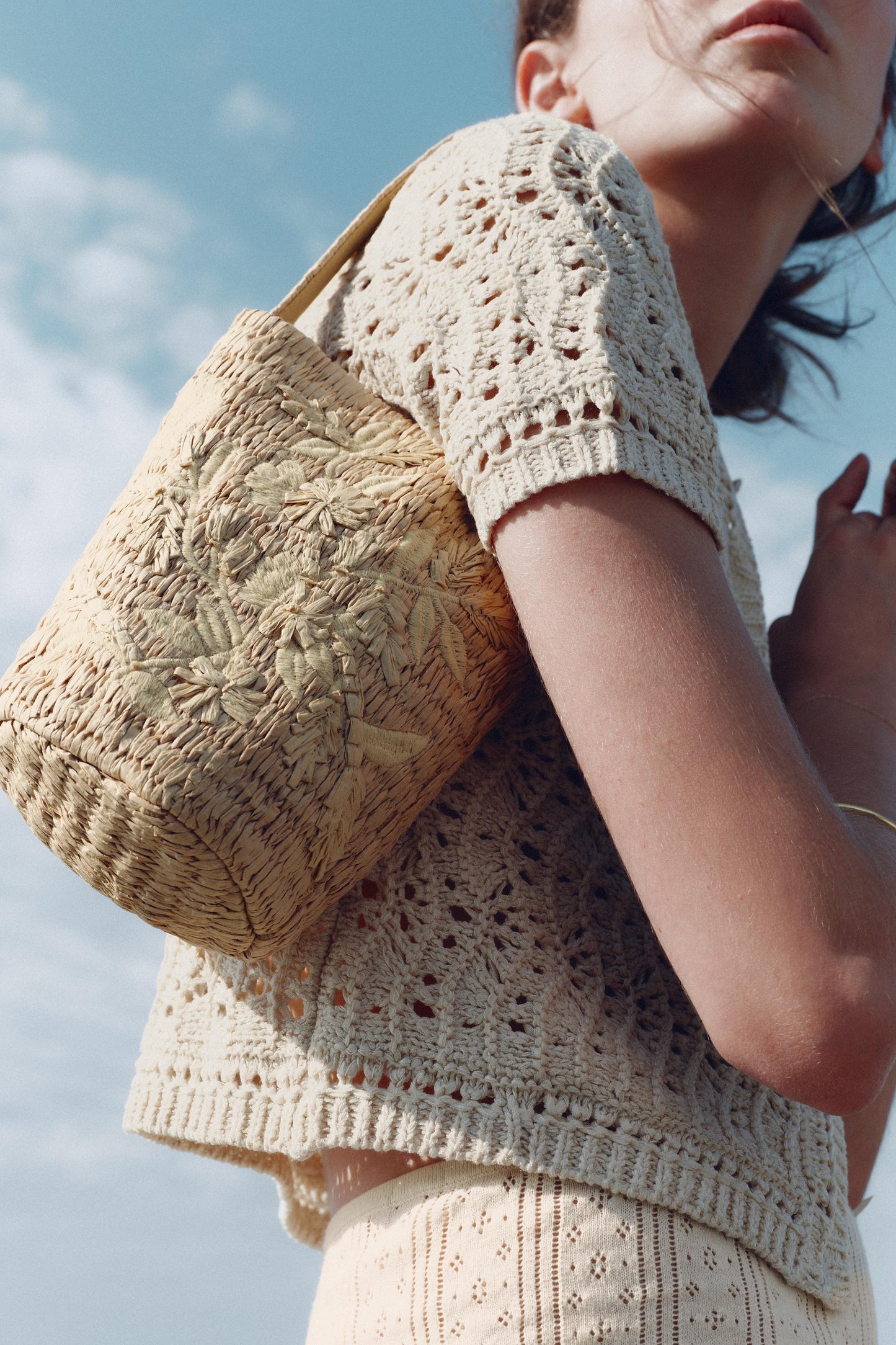 DRAWING WOVEN BASKET