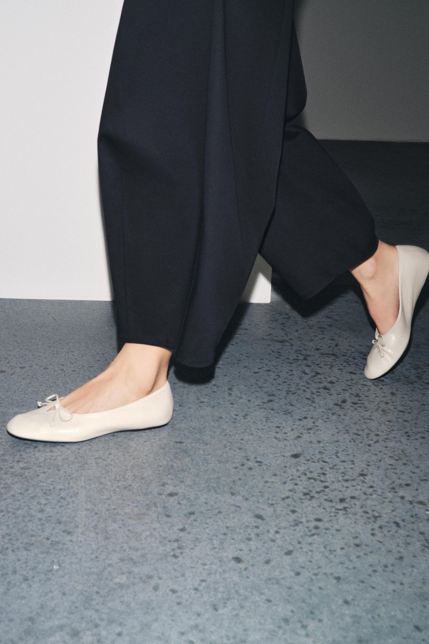 SOFT LEATHER BALLET FLATS WITH BOW