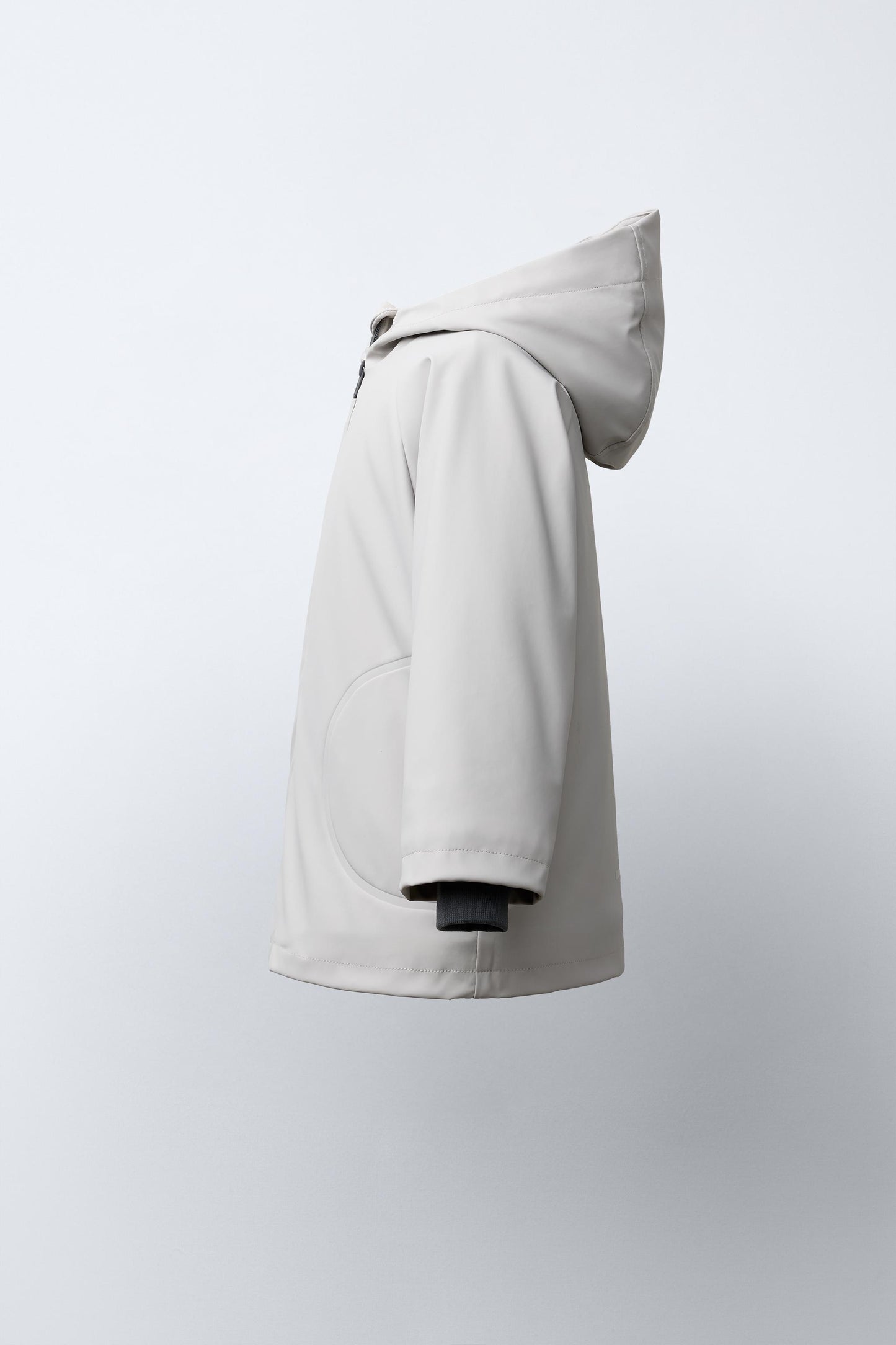 RUBBERIZED WATER RESISTANT RAINCOAT