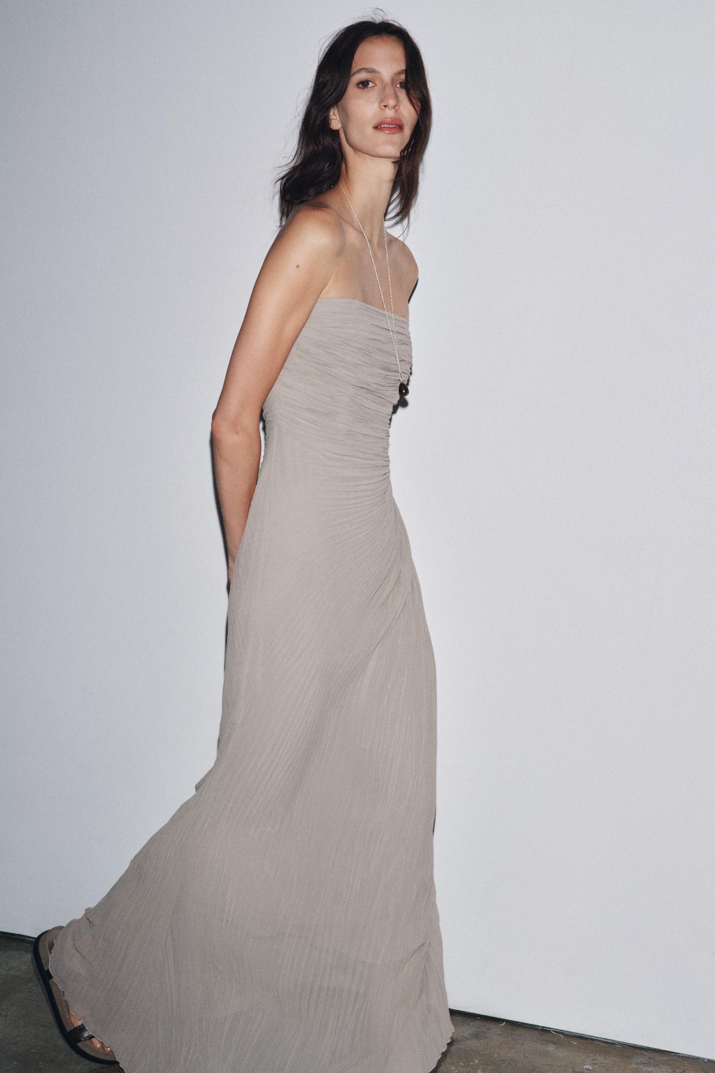 PLEATED STRAPLESS DRESS