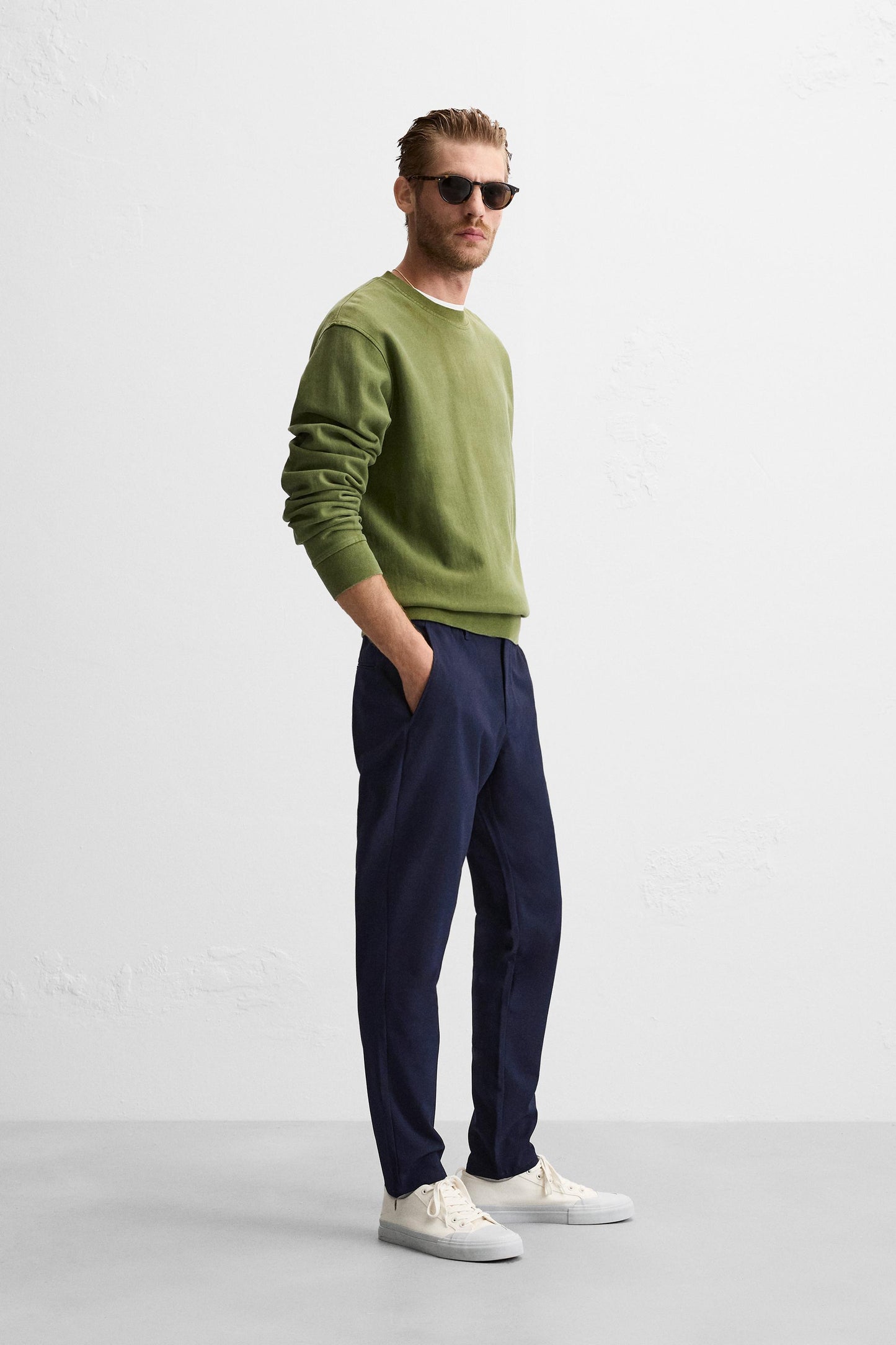 SLIM FIT STRETCH PANTS