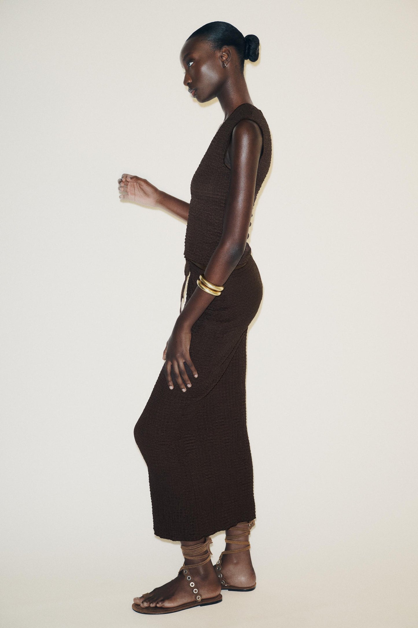 TEXTURED MIDI SKIRT