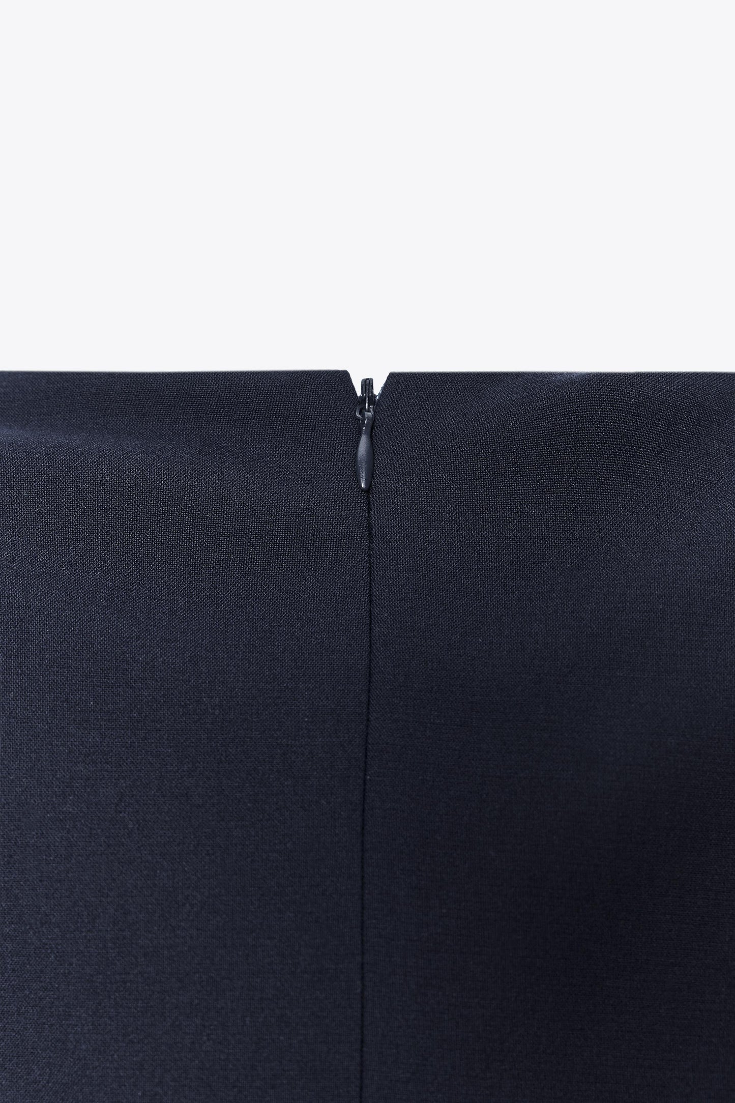 SHORT DRESS WITH SHOULDER PADS
