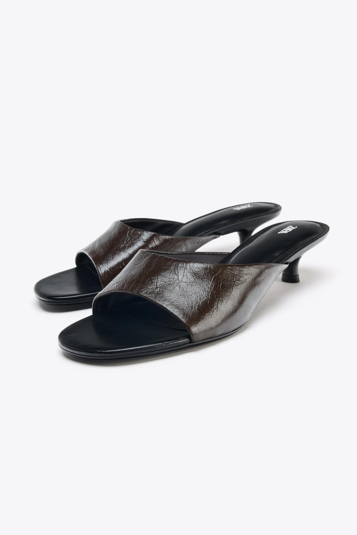 LEATHER KITTEN HEEL SANDALS