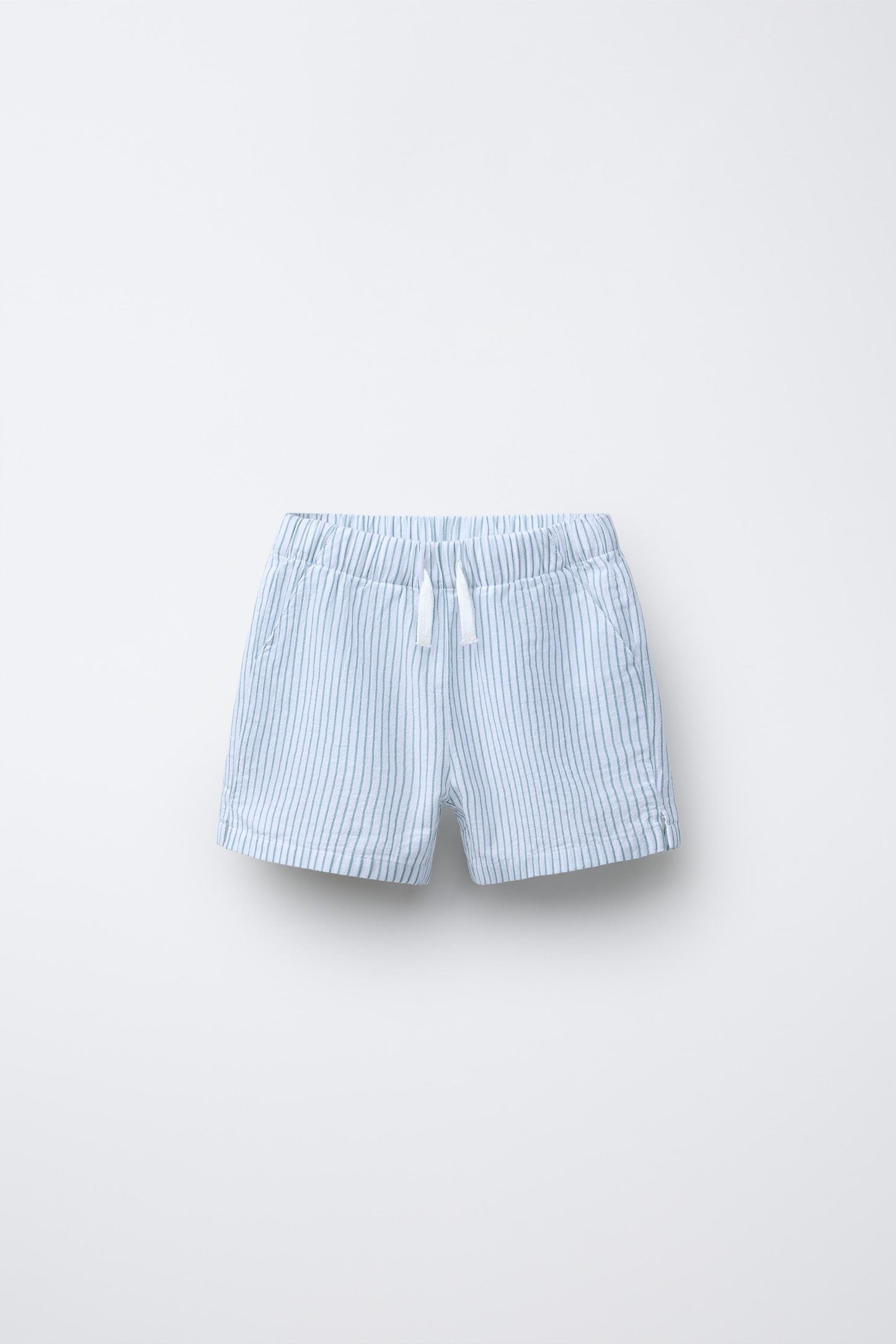 TEXTURED STRIPED SHORTS