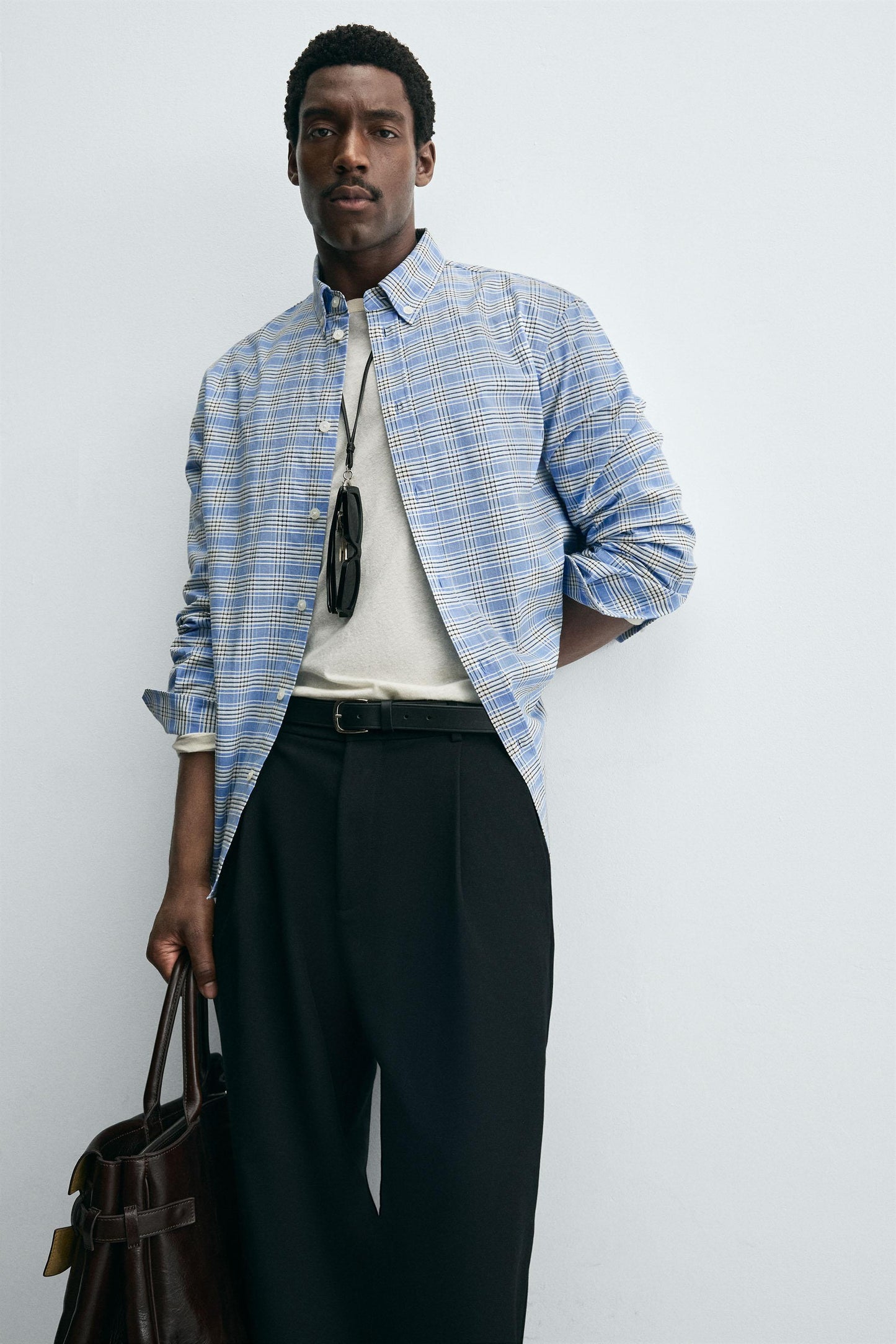BUTTON-DOWN COLLAR PLAID SHIRT