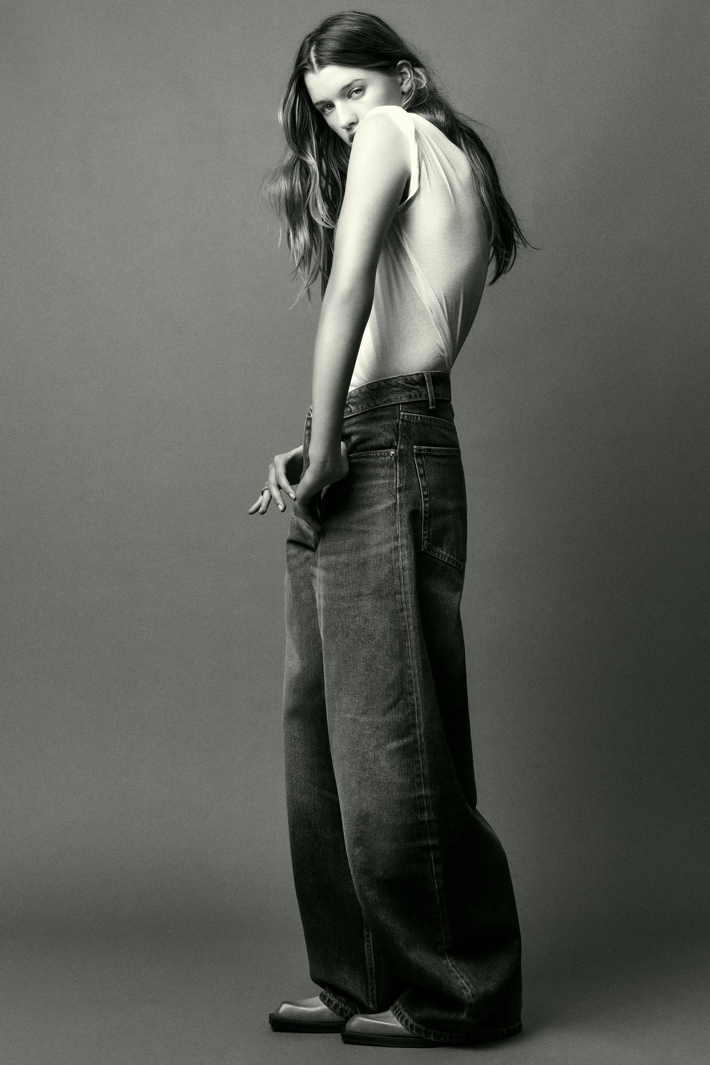 TRF MID-RISE FOLD-OVER WAISTBAND JEANS