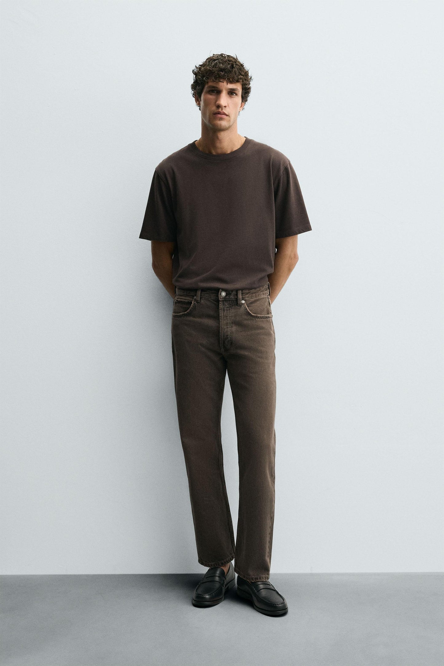 REGULAR STRAIGHT FIT JEANS